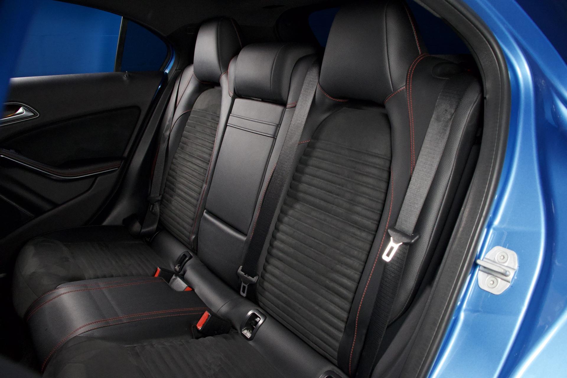 MERCEDES-BENZ A 11