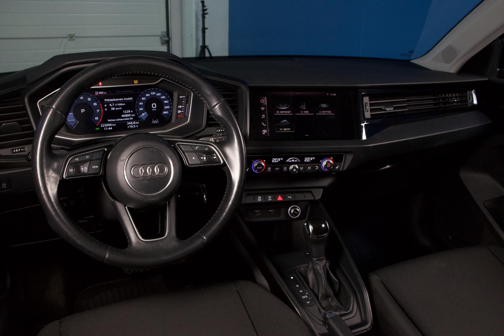 AUDI A1 13