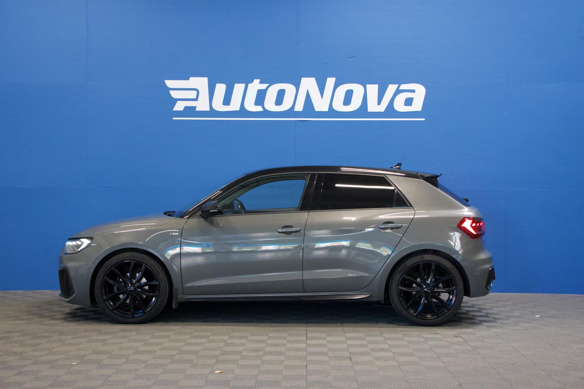AUDI A1 6