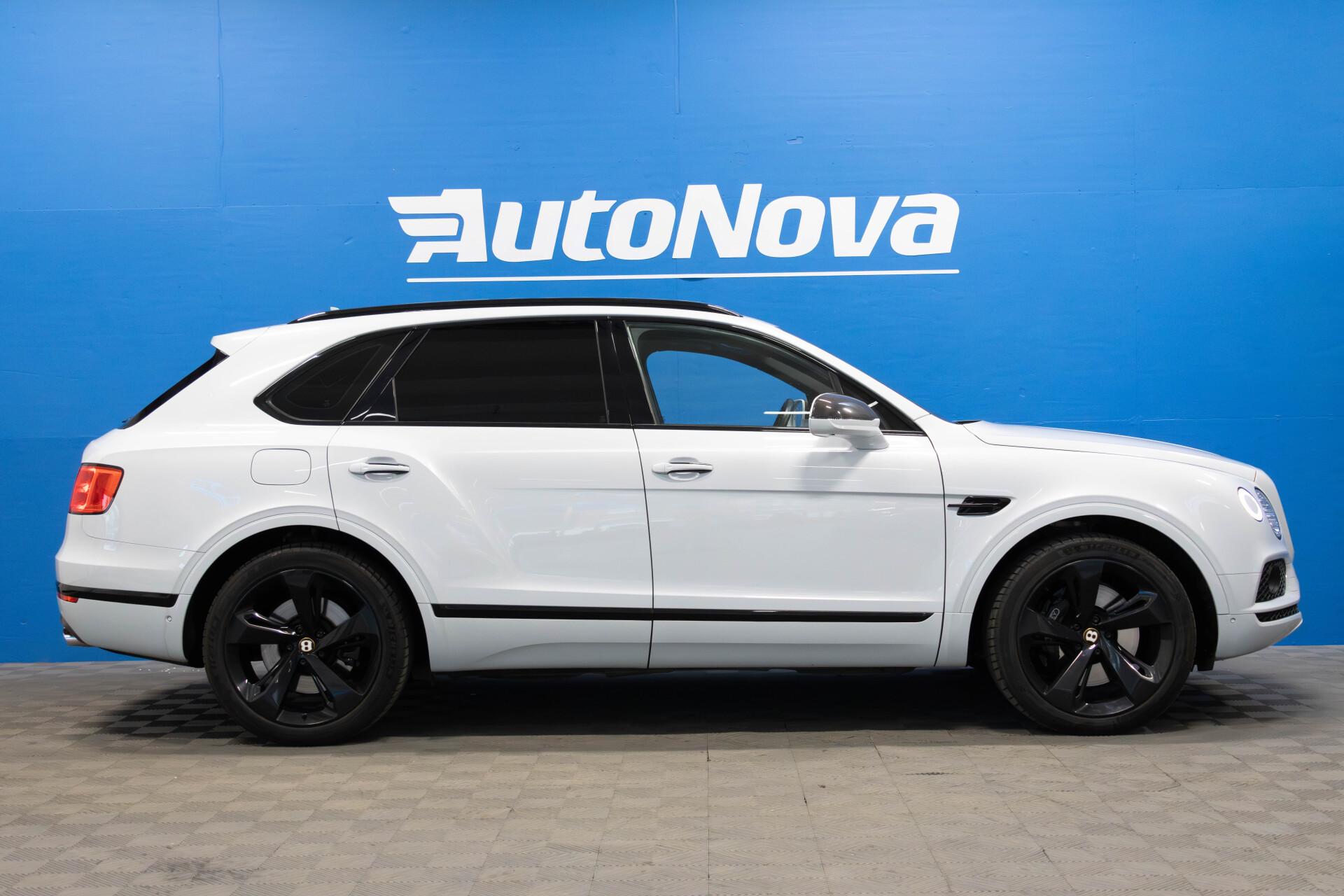 BENTLEY Bentayga 2