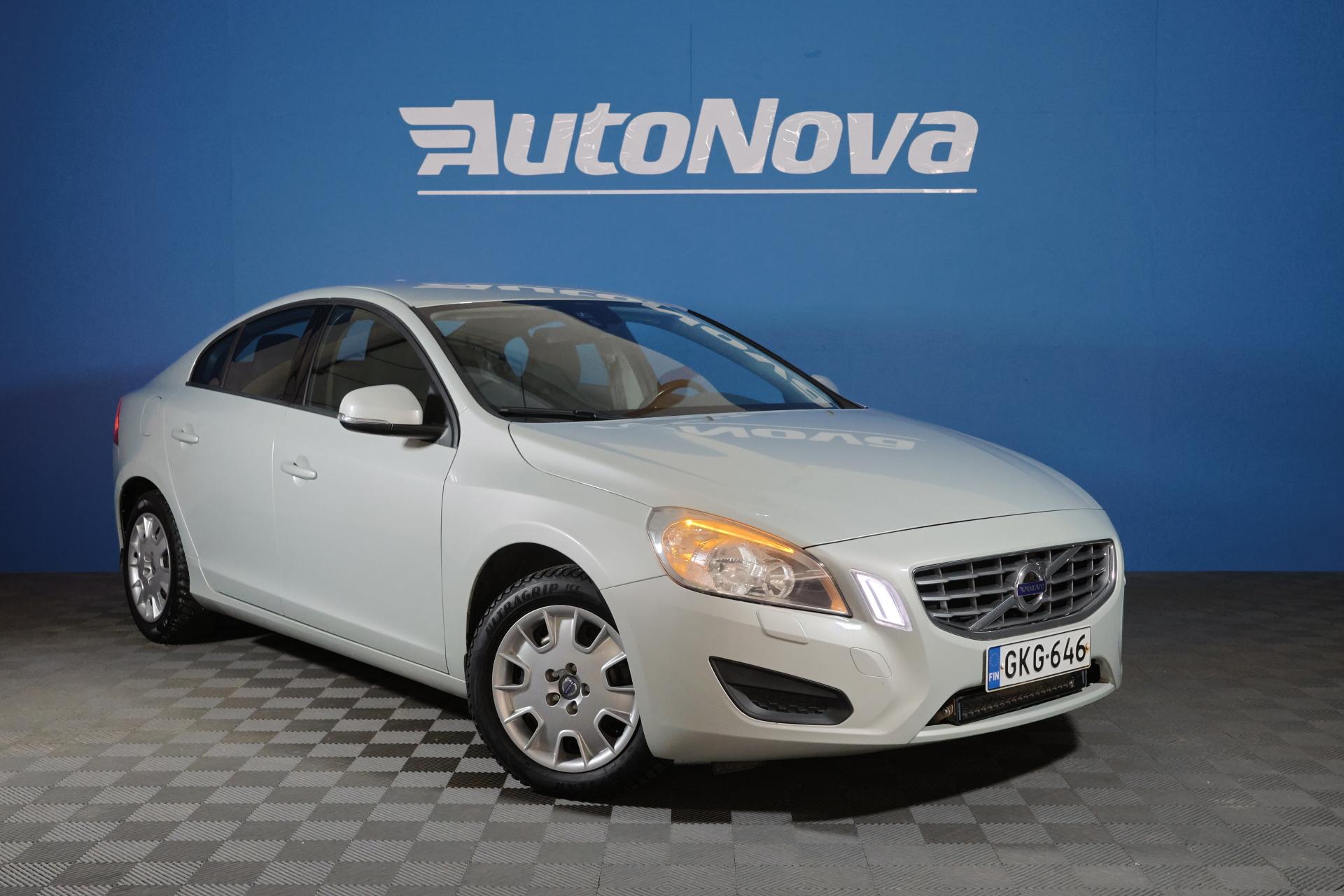 VOLVO S60 1