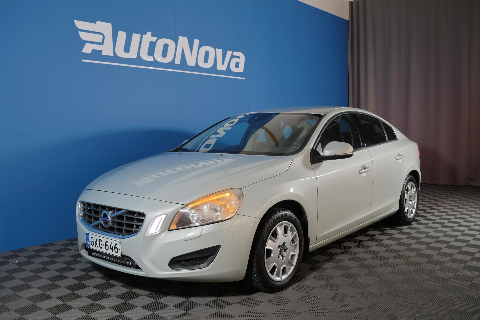 VOLVO S60 8