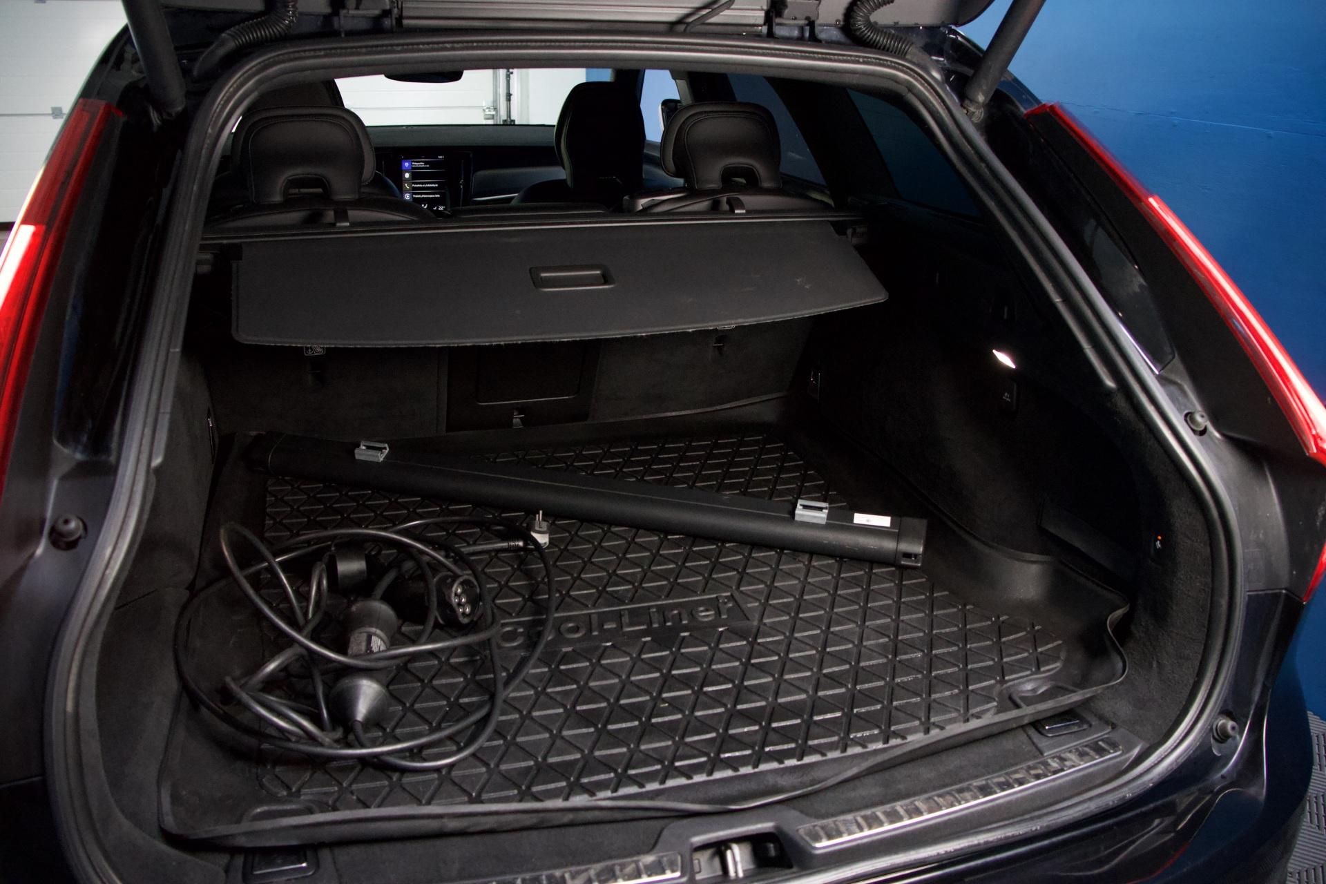 VOLVO V90 13