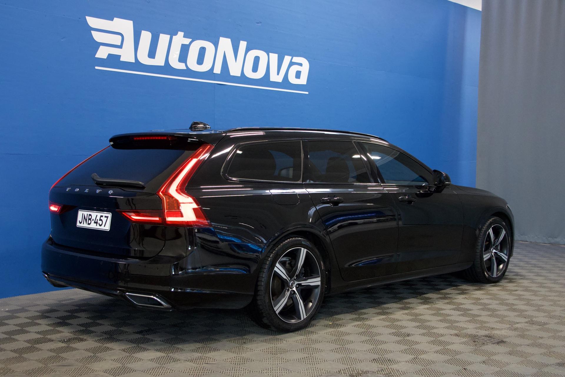 VOLVO V90 3