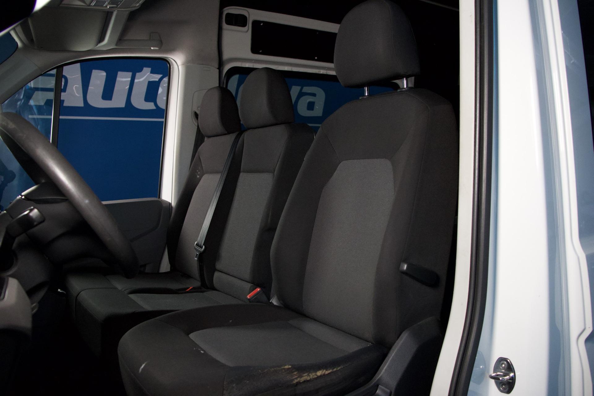 VOLKSWAGEN Crafter 6