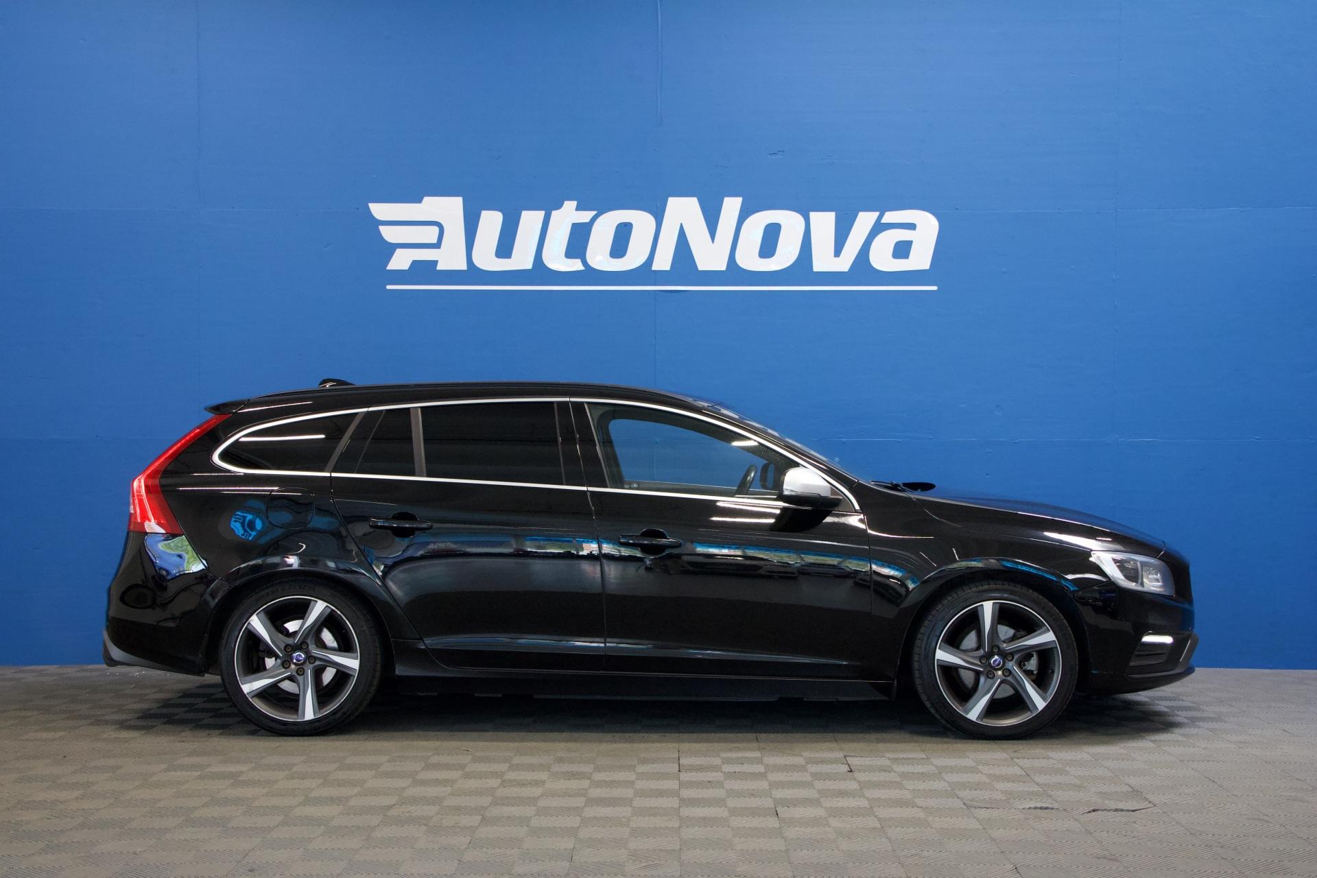 VOLVO V60 2