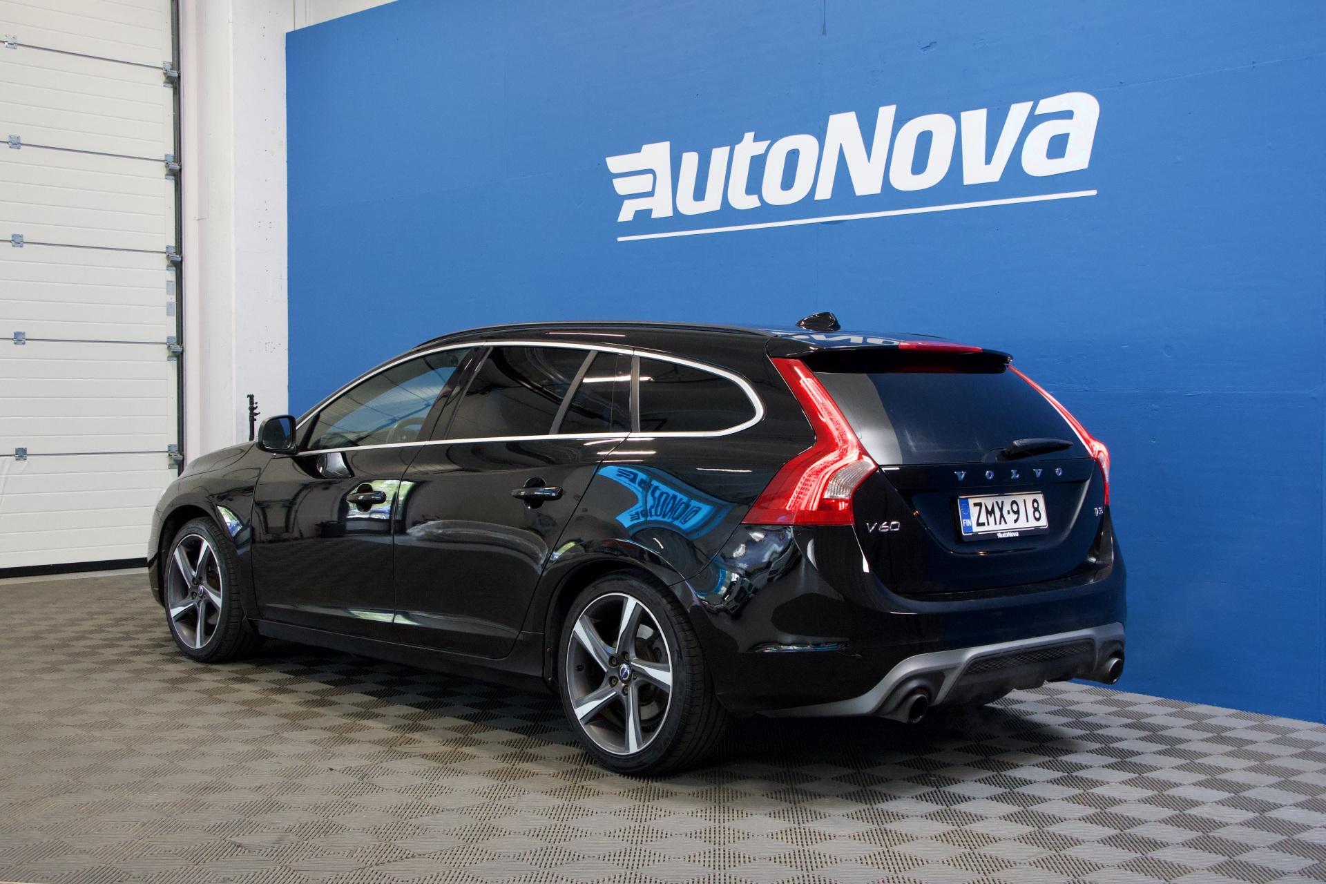 VOLVO V60 5