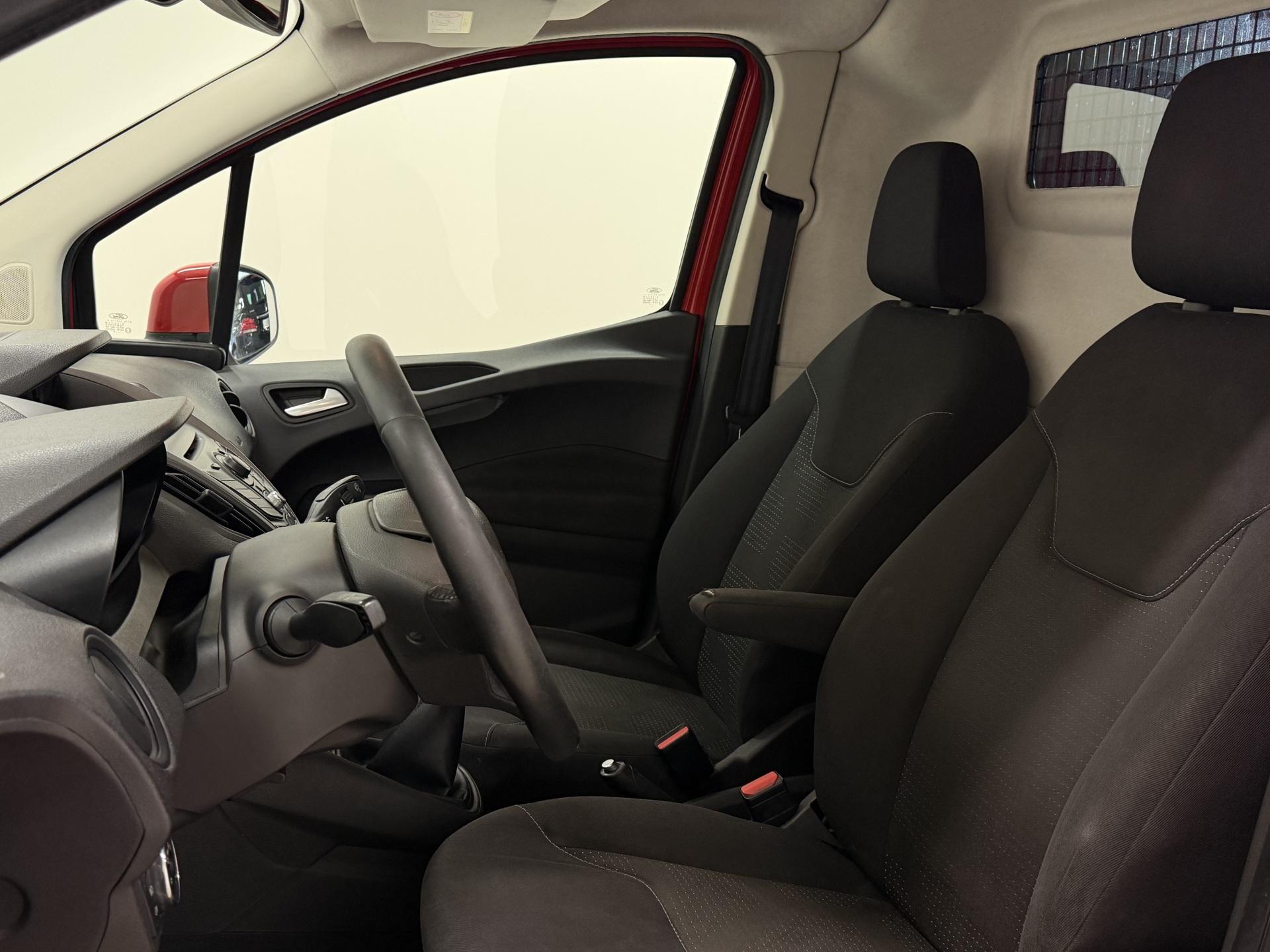 FORD Transit Courier 2015