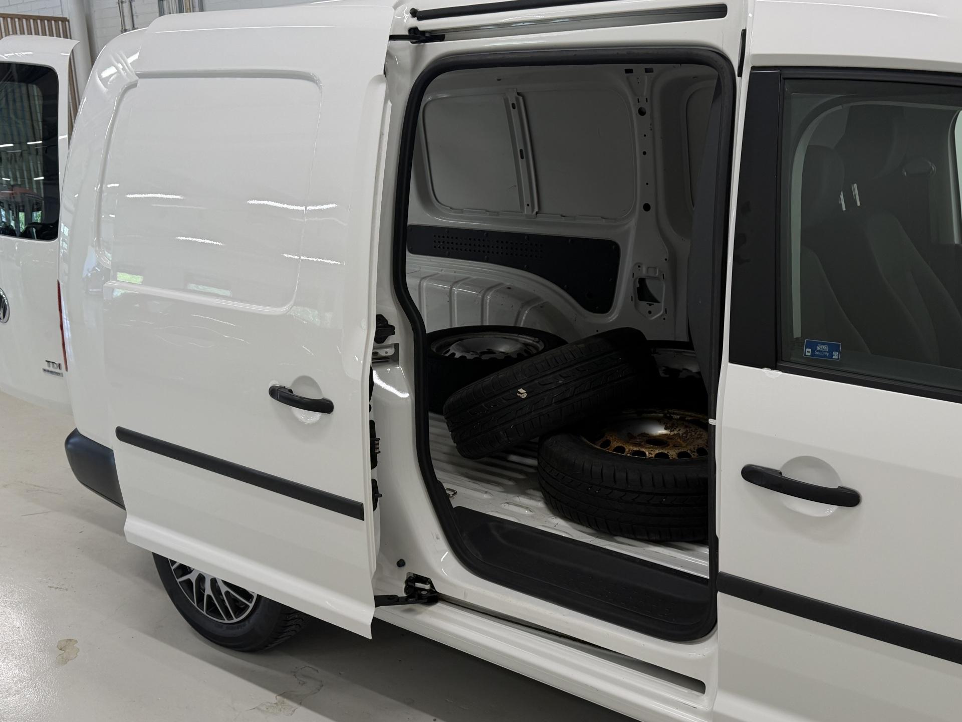 VOLKSWAGEN Caddy Maxi 2015
