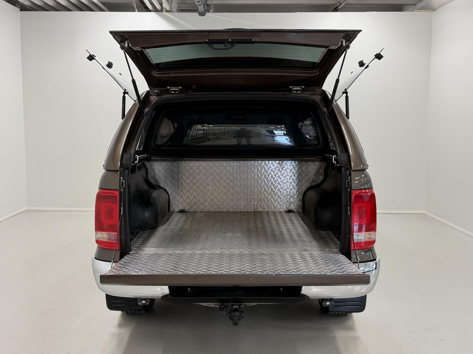 VOLKSWAGEN Amarok 2012