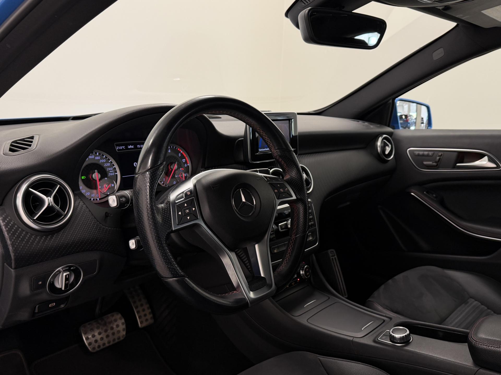 MERCEDES-BENZ A 2013
