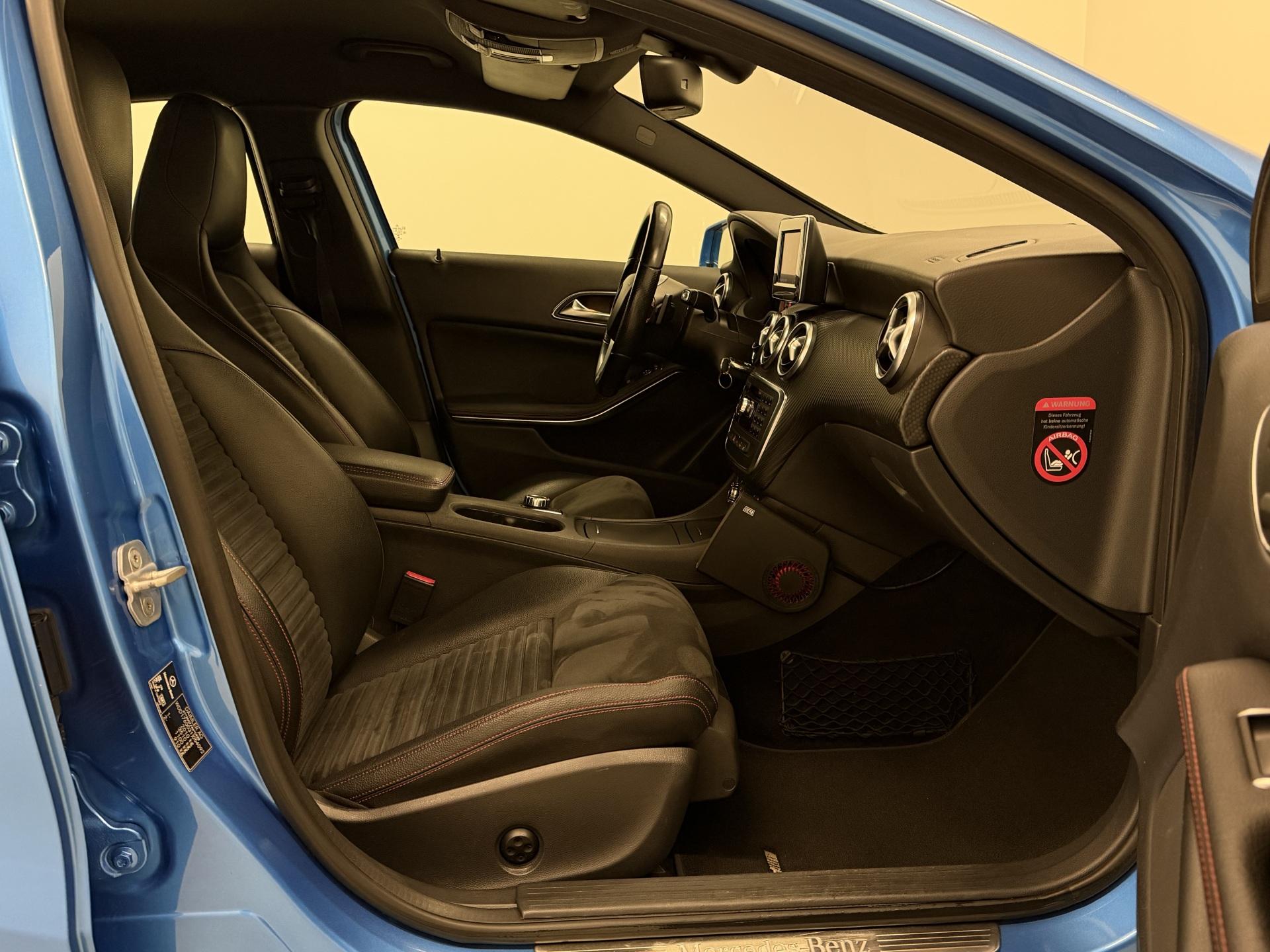 MERCEDES-BENZ A 2013