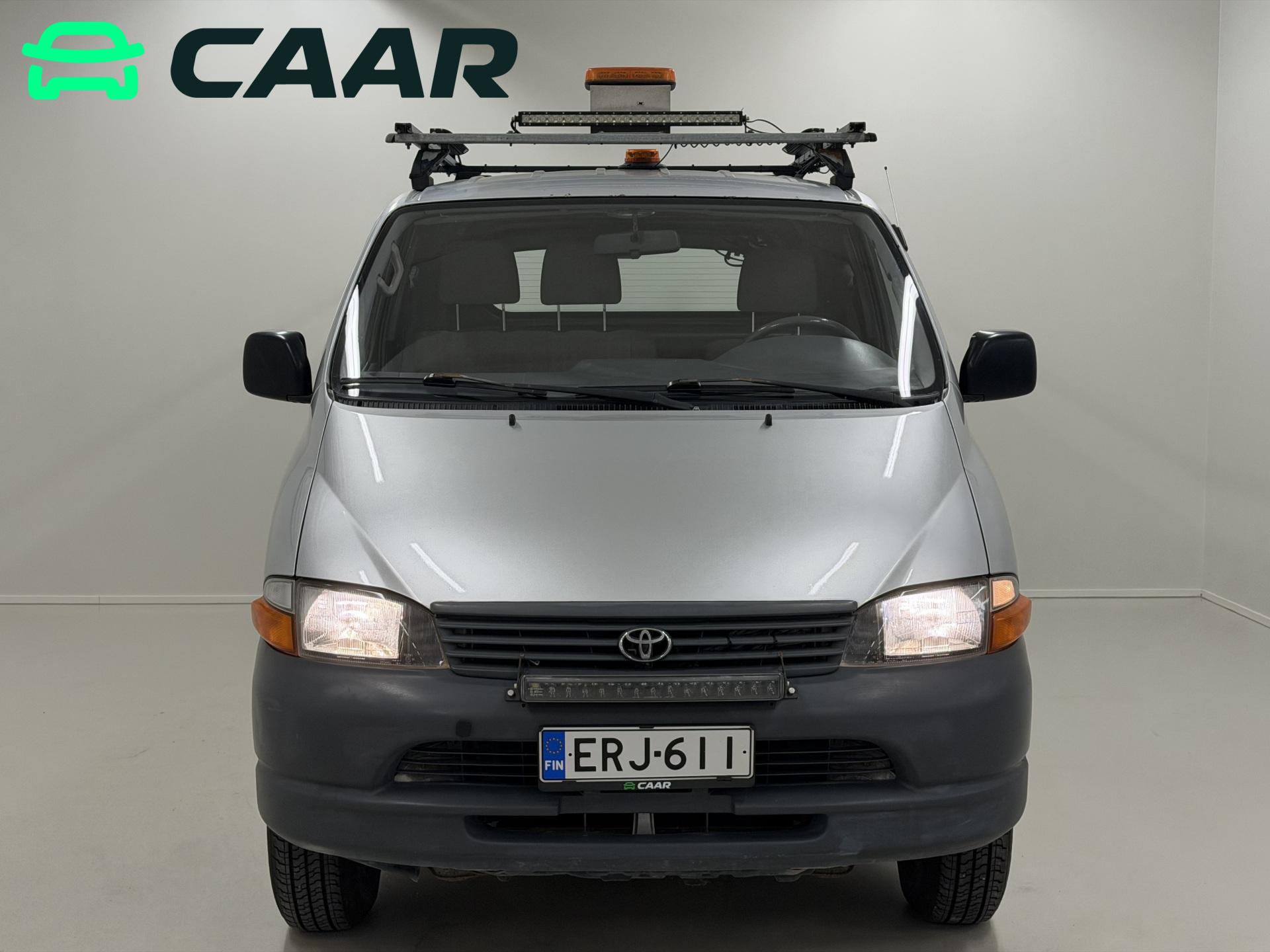 TOYOTA Hiace 2005