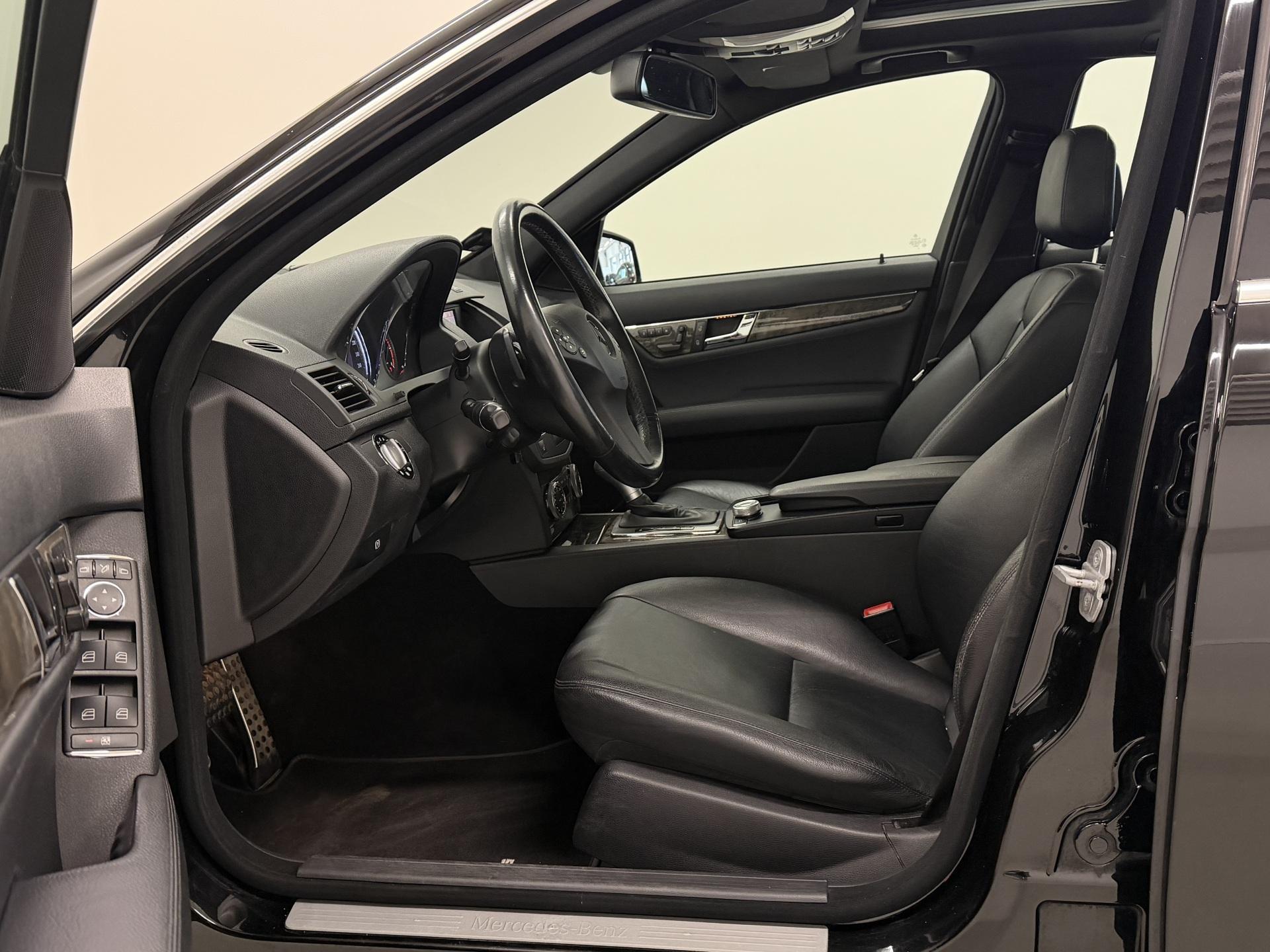 MERCEDES-BENZ C 2009