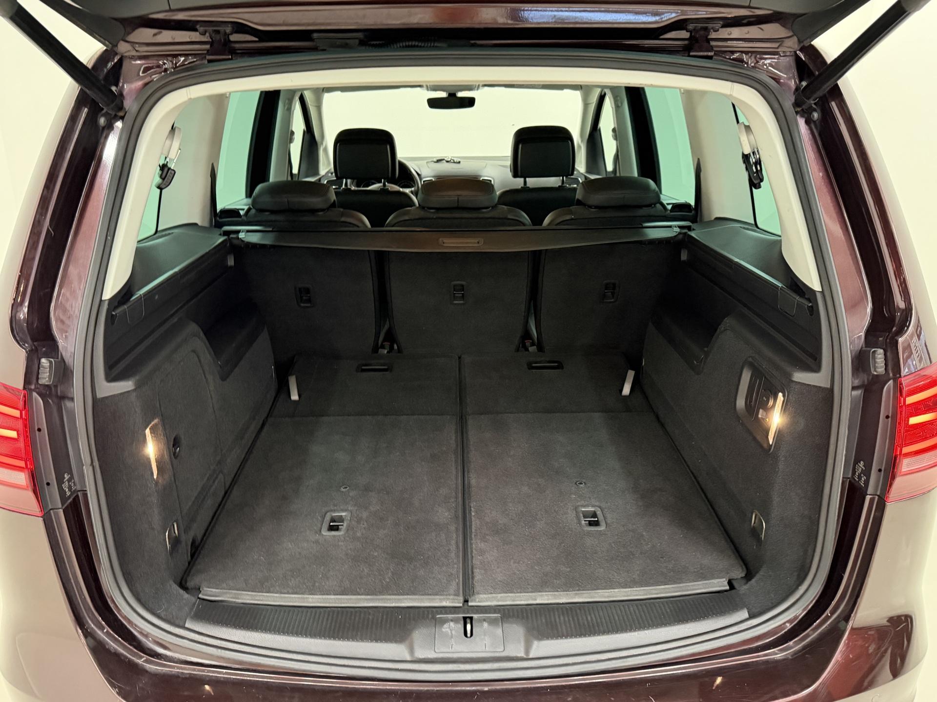 VOLKSWAGEN Sharan 2016