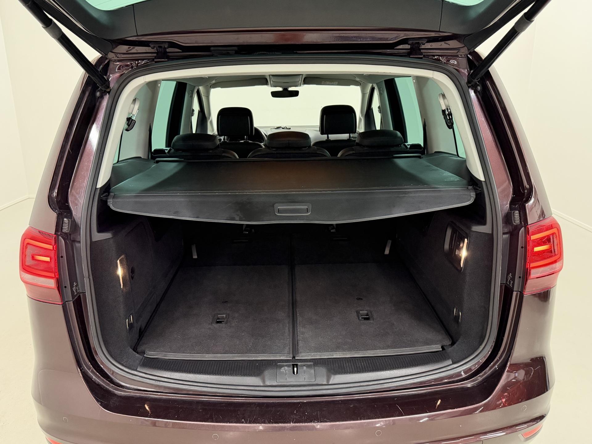 VOLKSWAGEN Sharan 2016