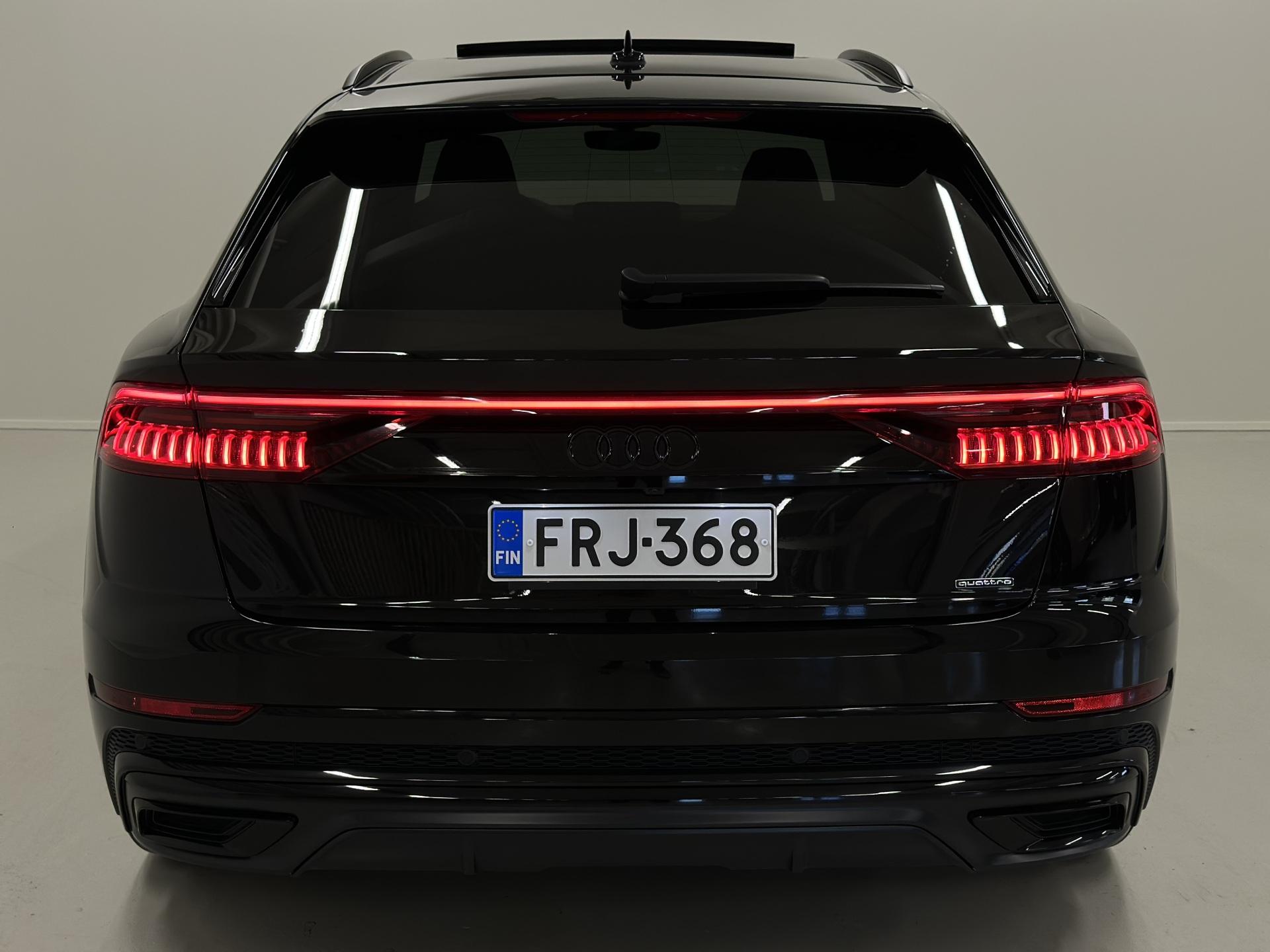 AUDI Q8 2023