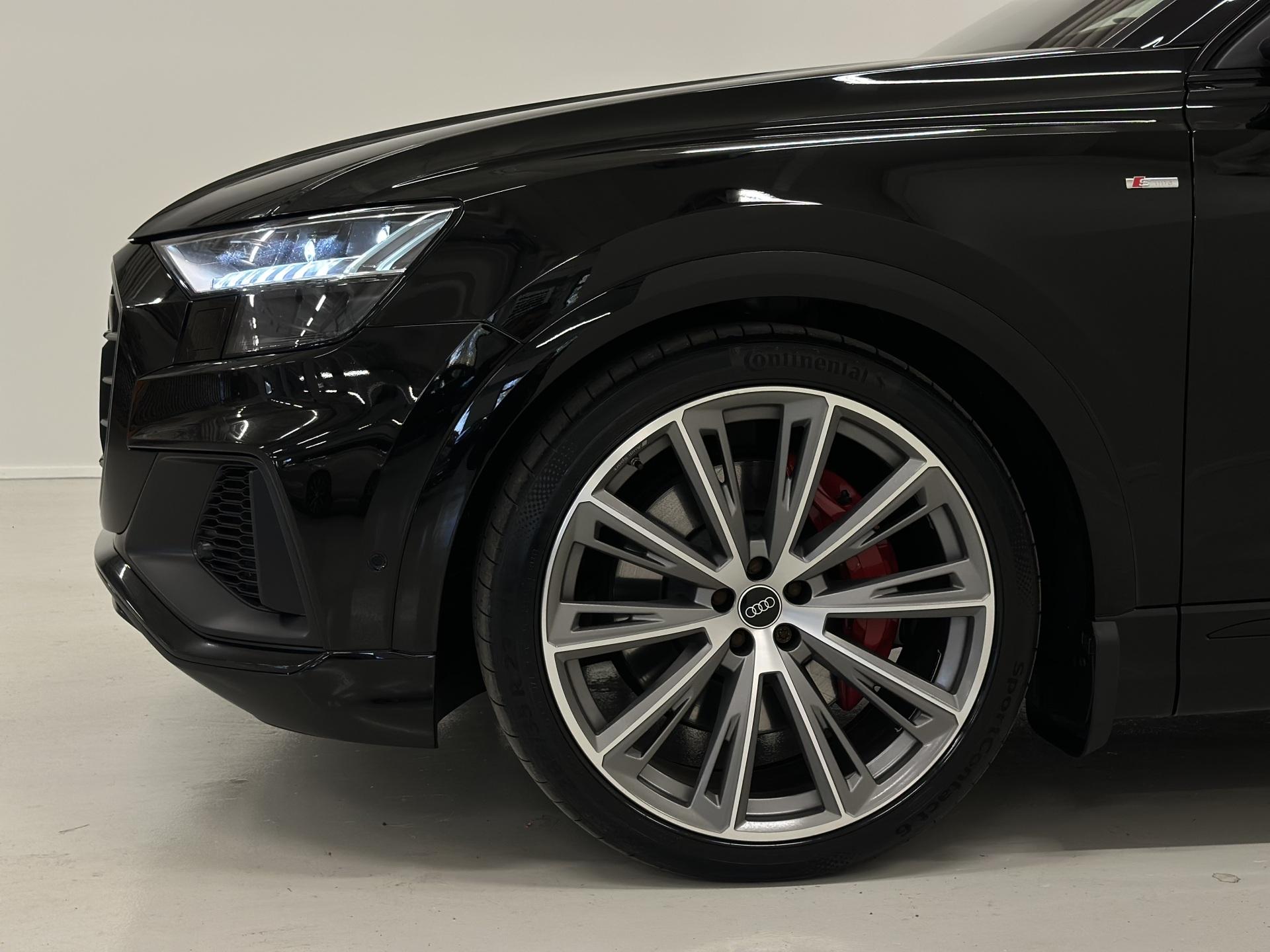 AUDI Q8 2023