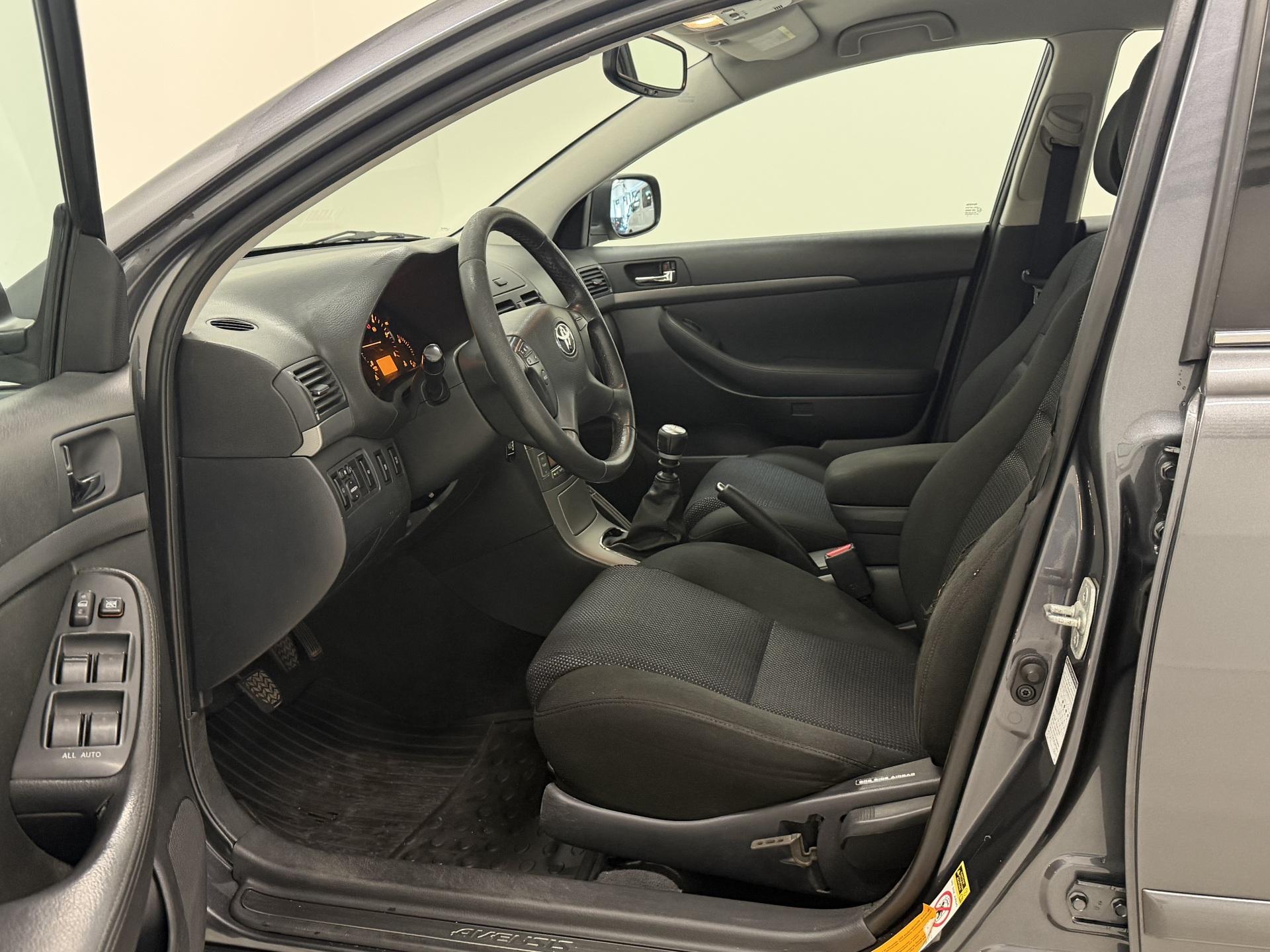 TOYOTA Avensis 2007