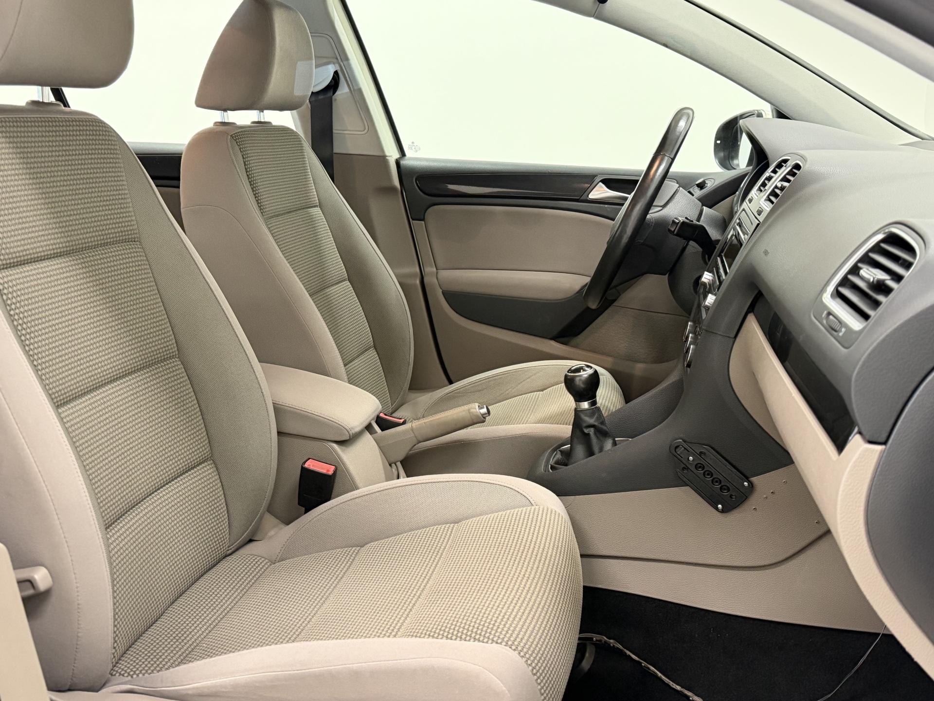 VOLKSWAGEN Golf 2011