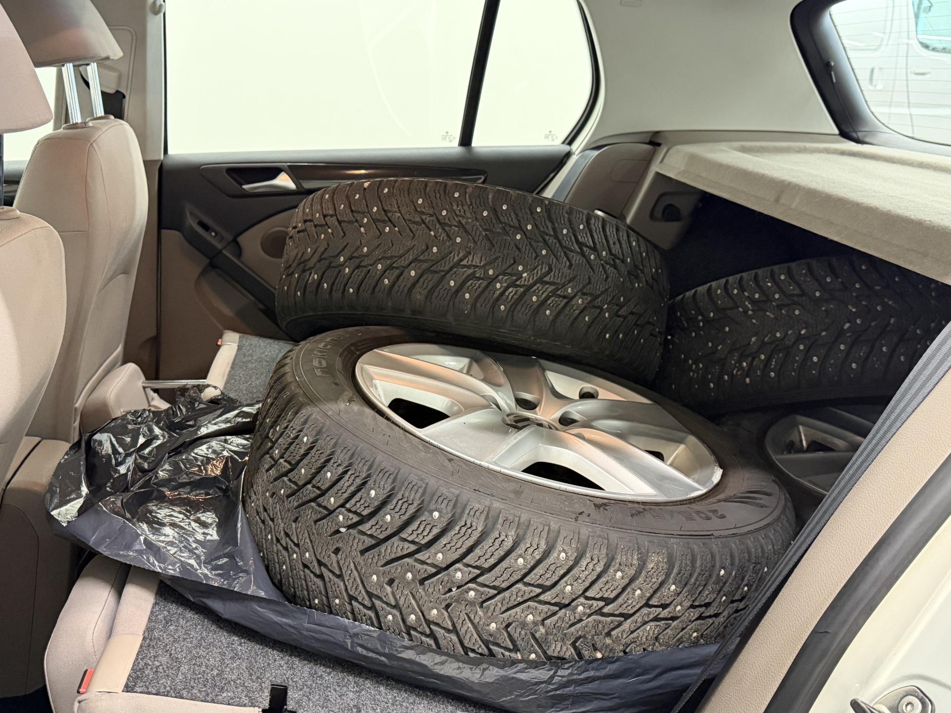VOLKSWAGEN Golf 2011