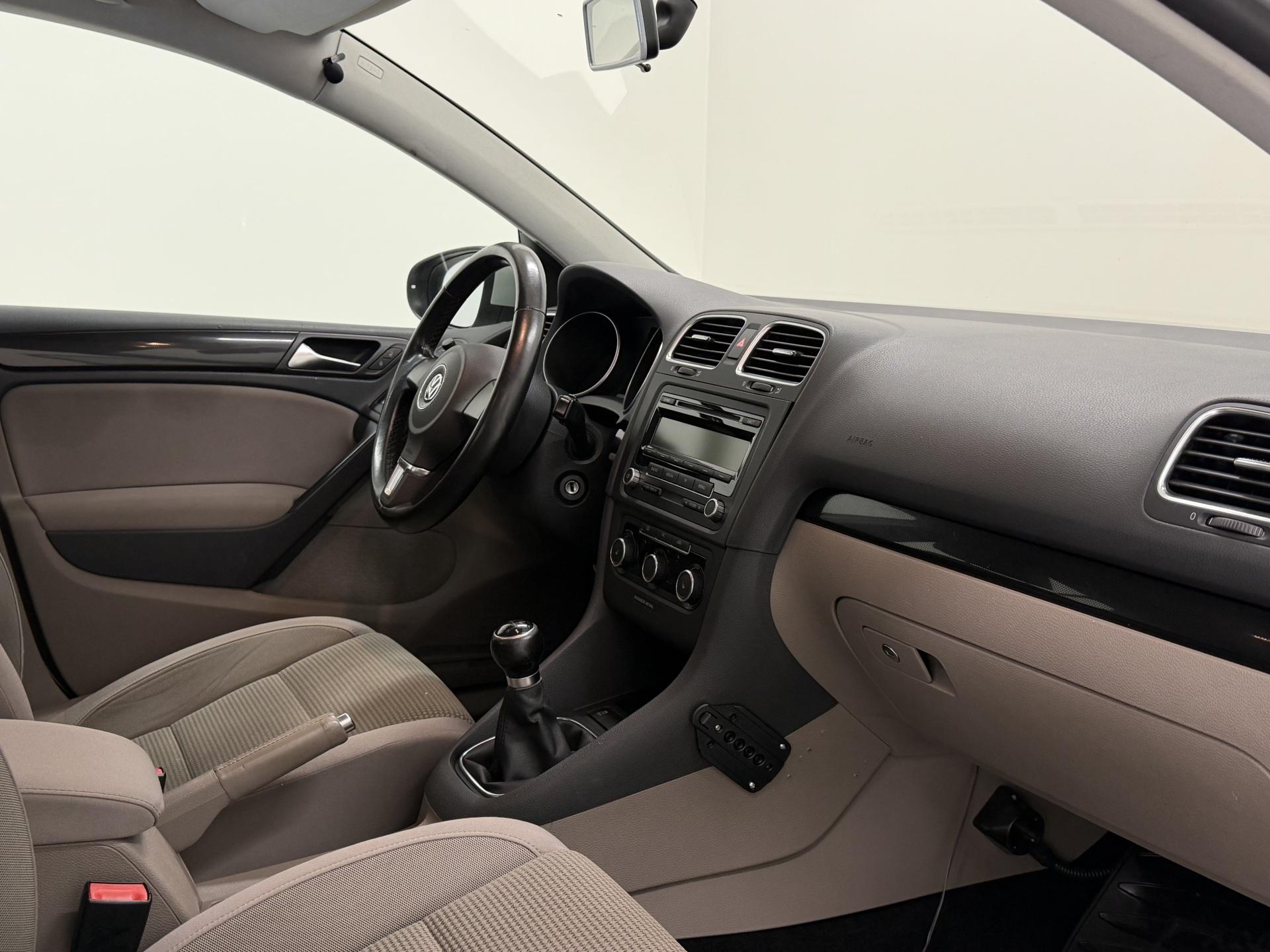 VOLKSWAGEN Golf 2011