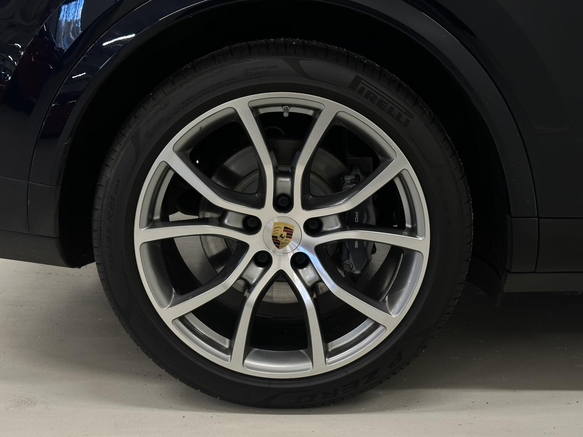 PORSCHE Cayenne 2022