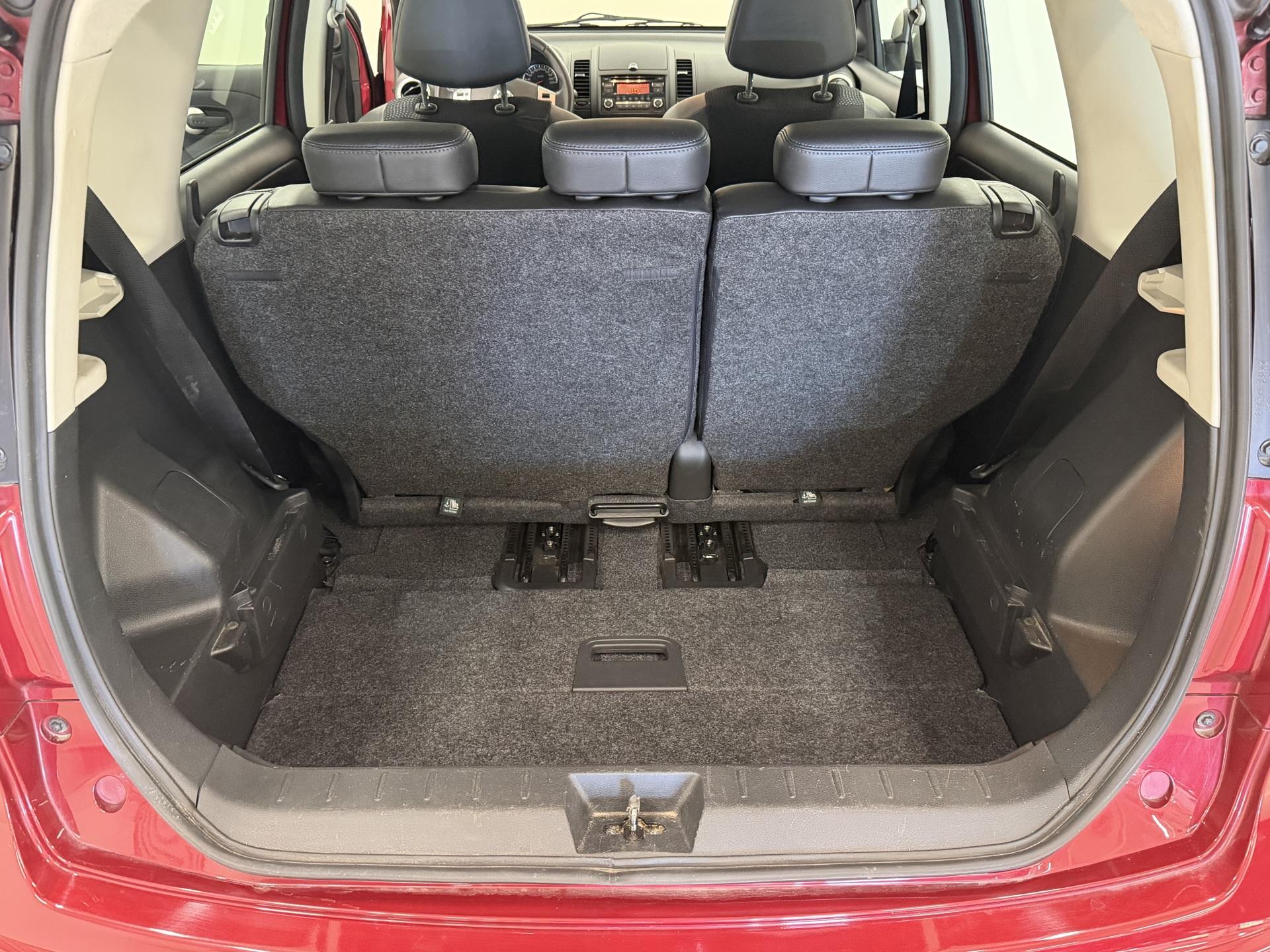 NISSAN Note 2013