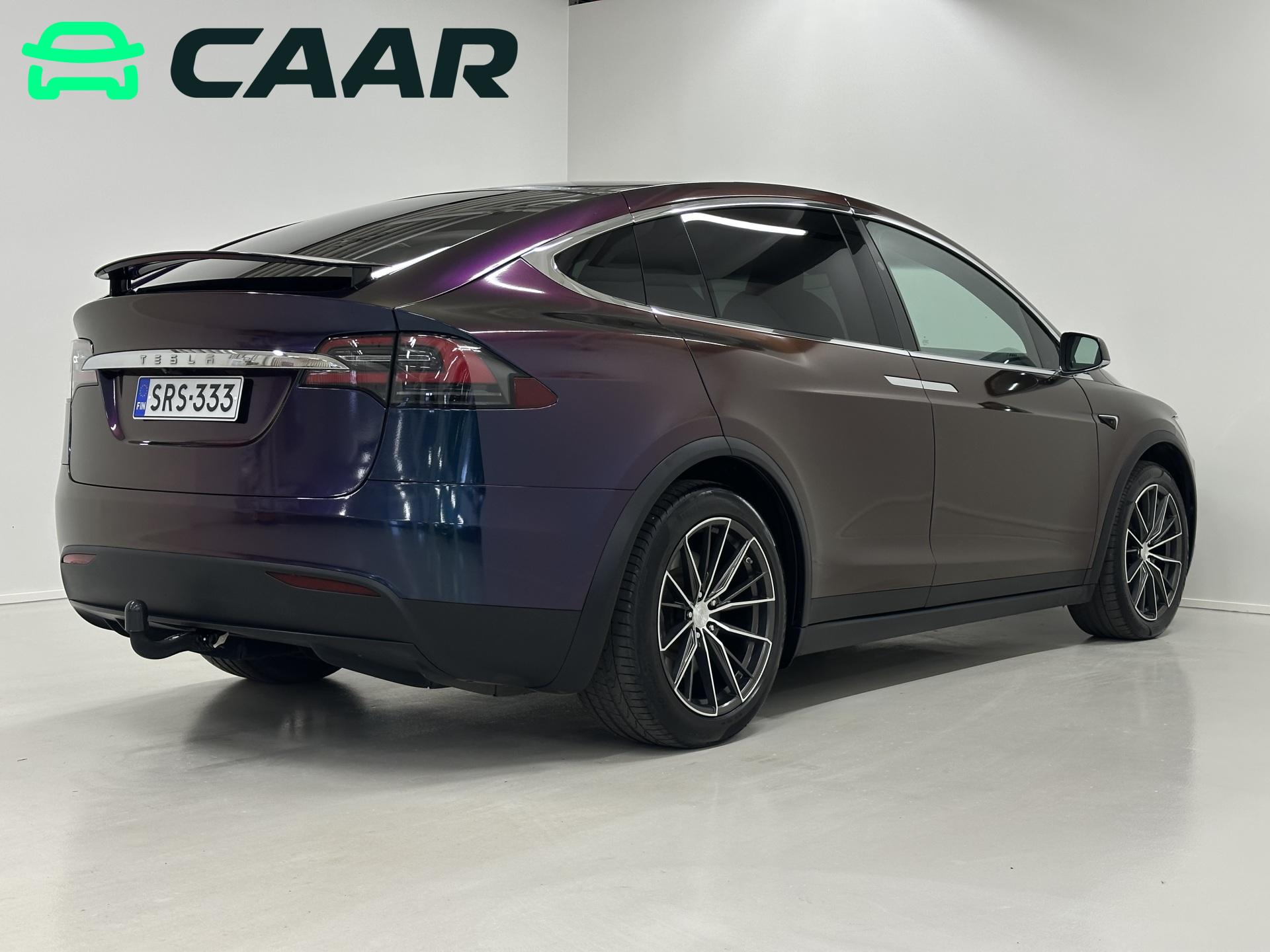 TESLA Model X 2021