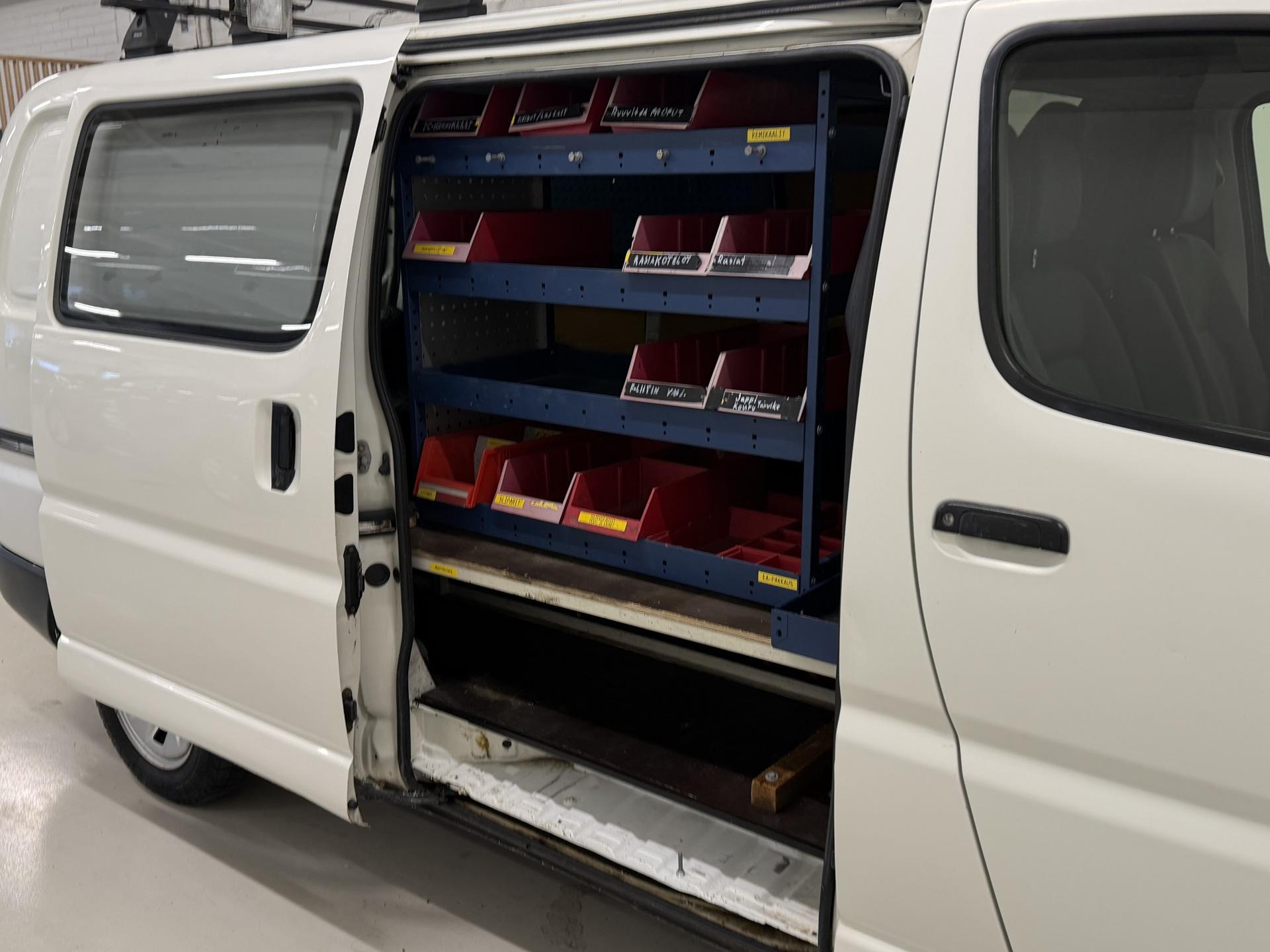 TOYOTA HIACE 2008
