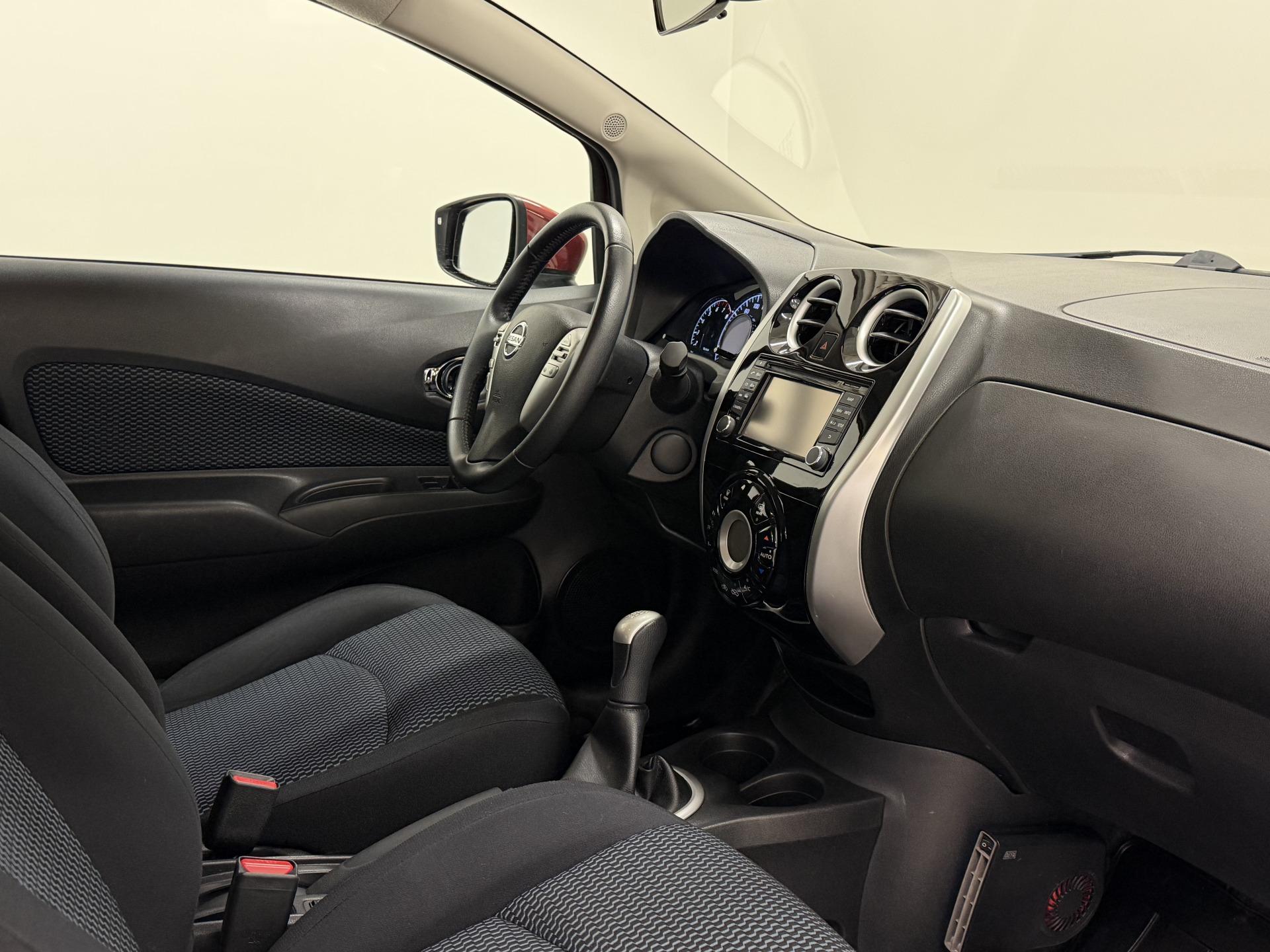 NISSAN Note 2015