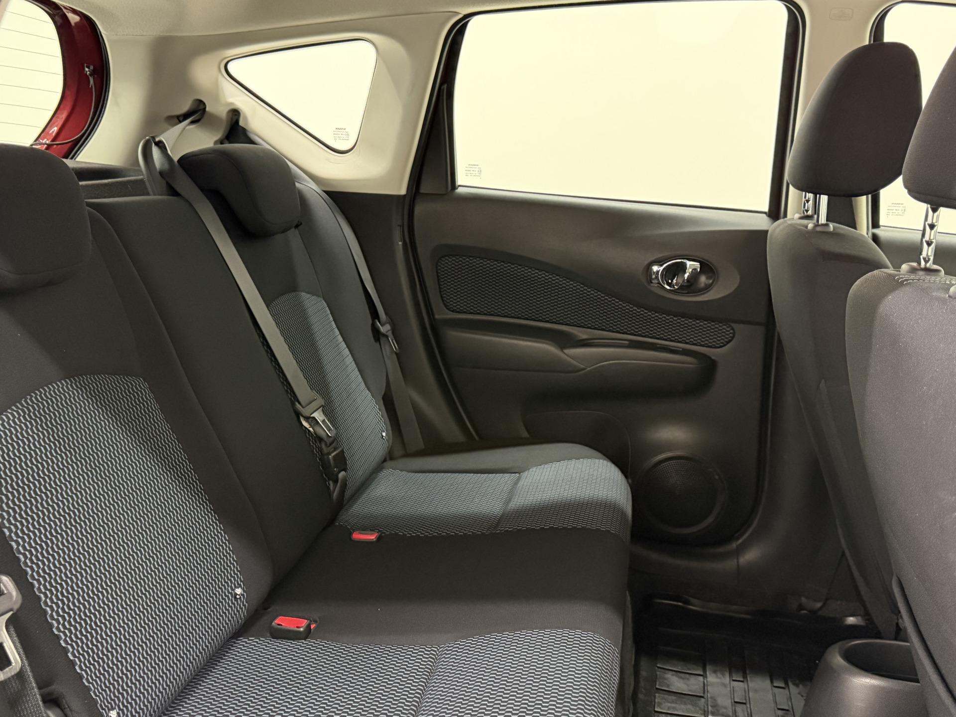 NISSAN Note 2015