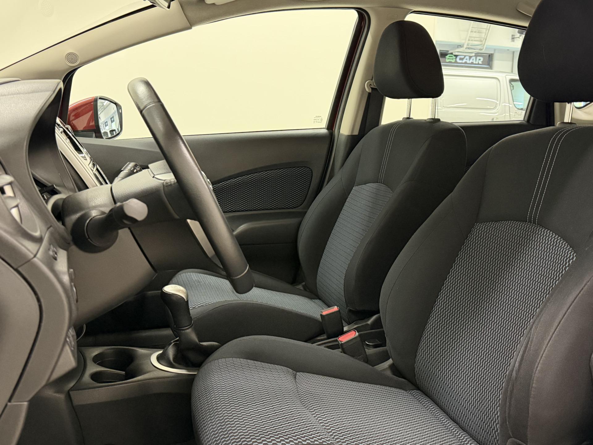 NISSAN Note 2015