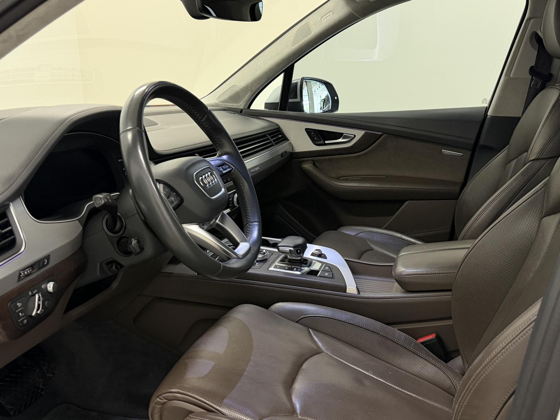 AUDI Q7 2018