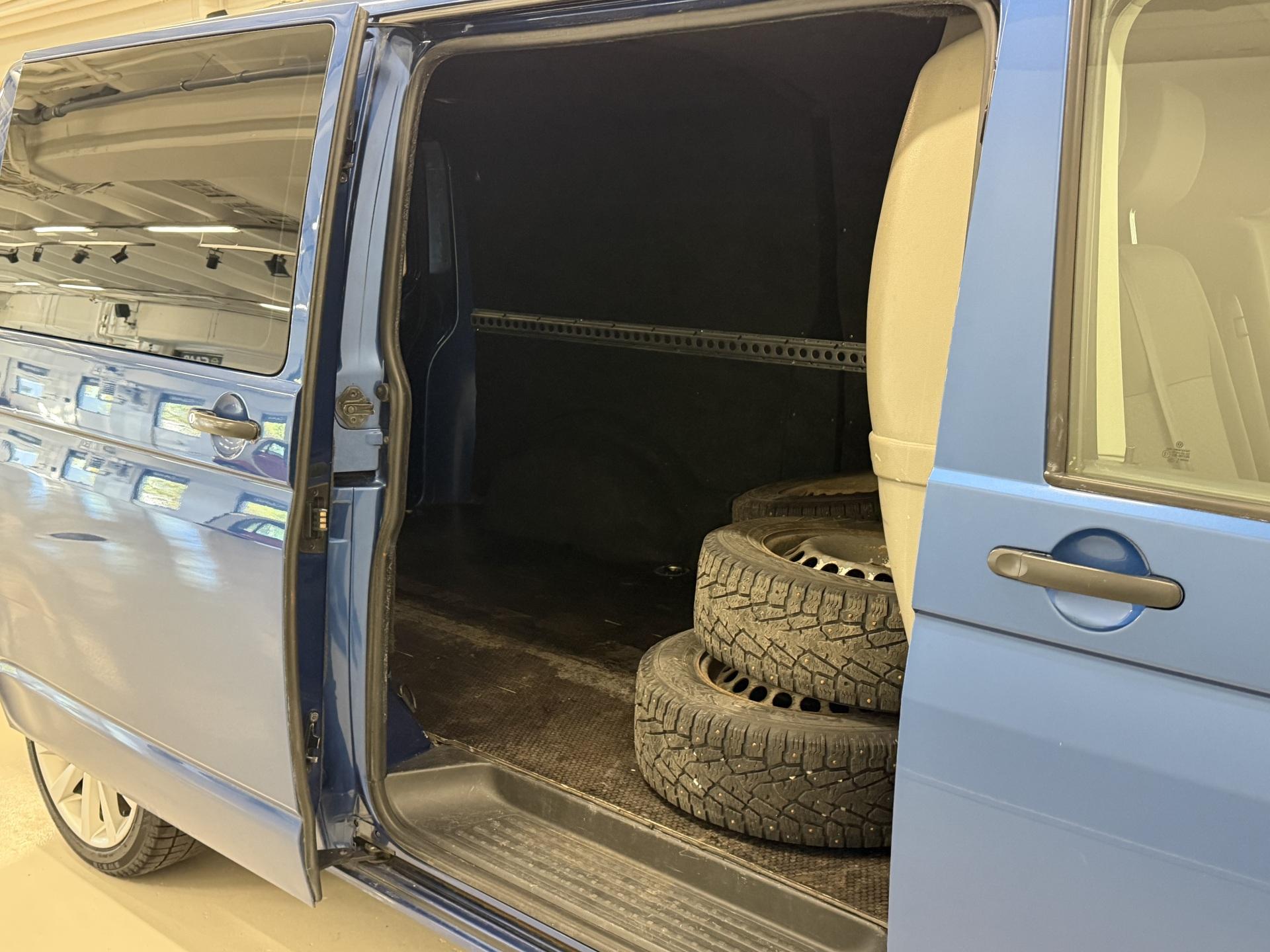 VOLKSWAGEN Transporter 2013