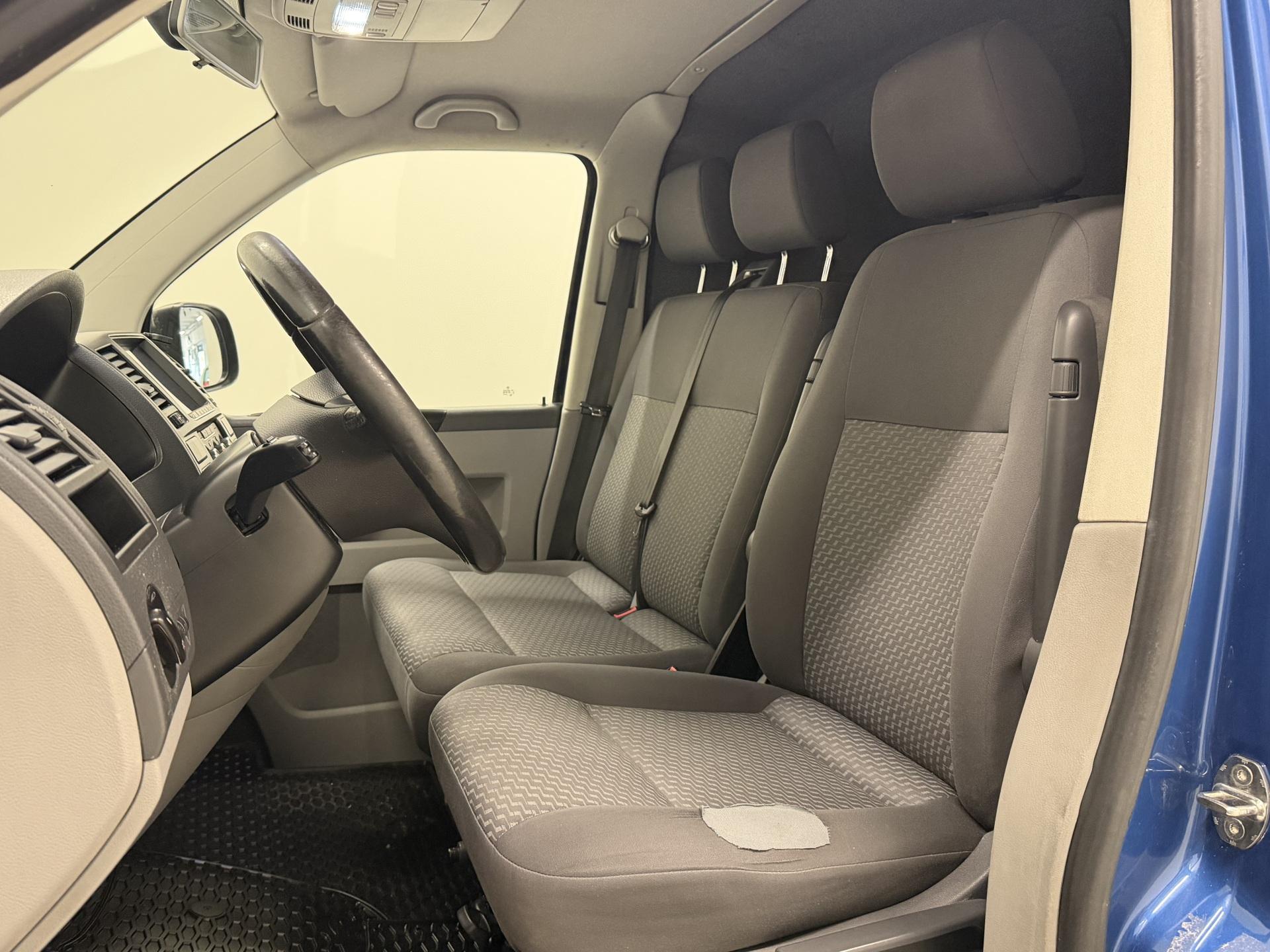VOLKSWAGEN Transporter 2013