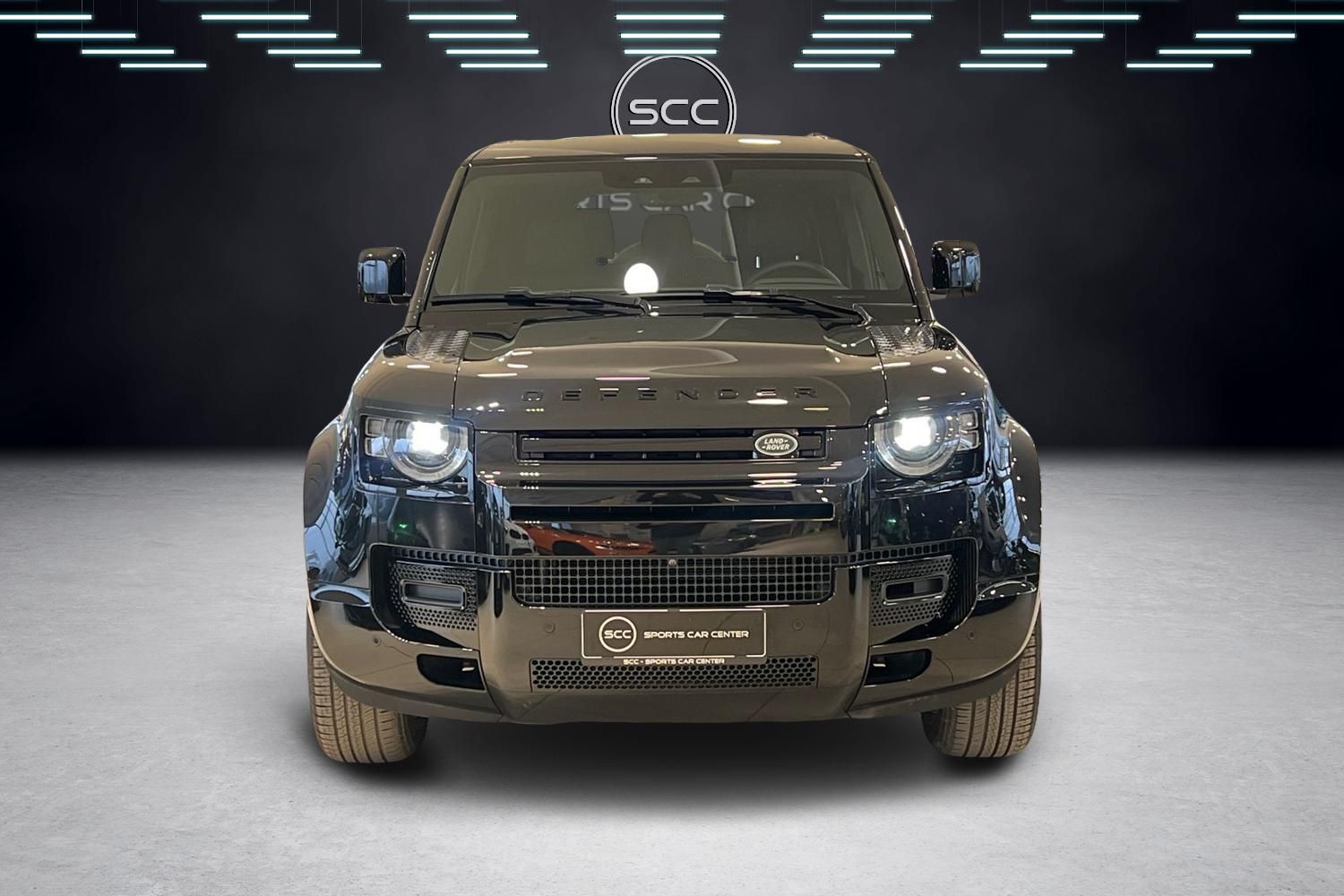 Land Rover Defender 5