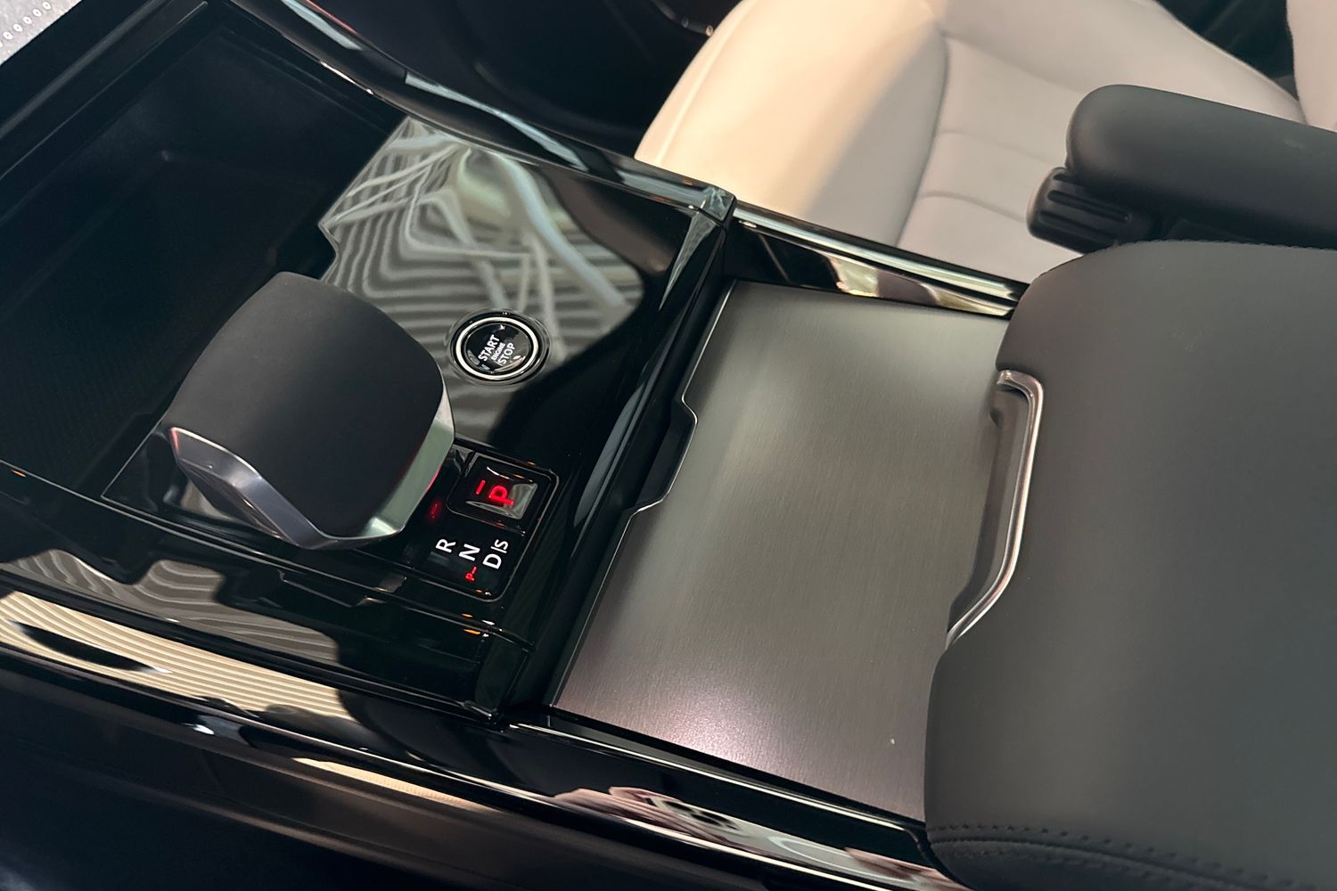 Land Rover Range Rover Sport 13
