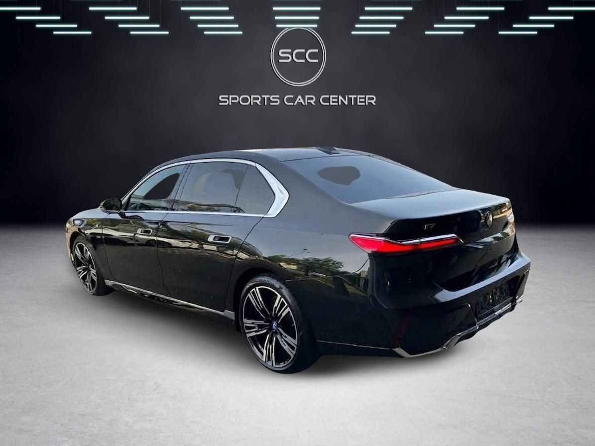 BMW i7 2023