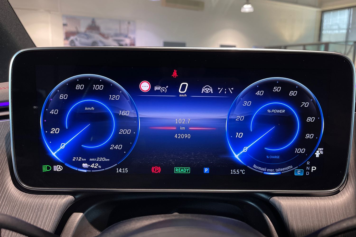 Mercedes-Benz EQE SUV 19