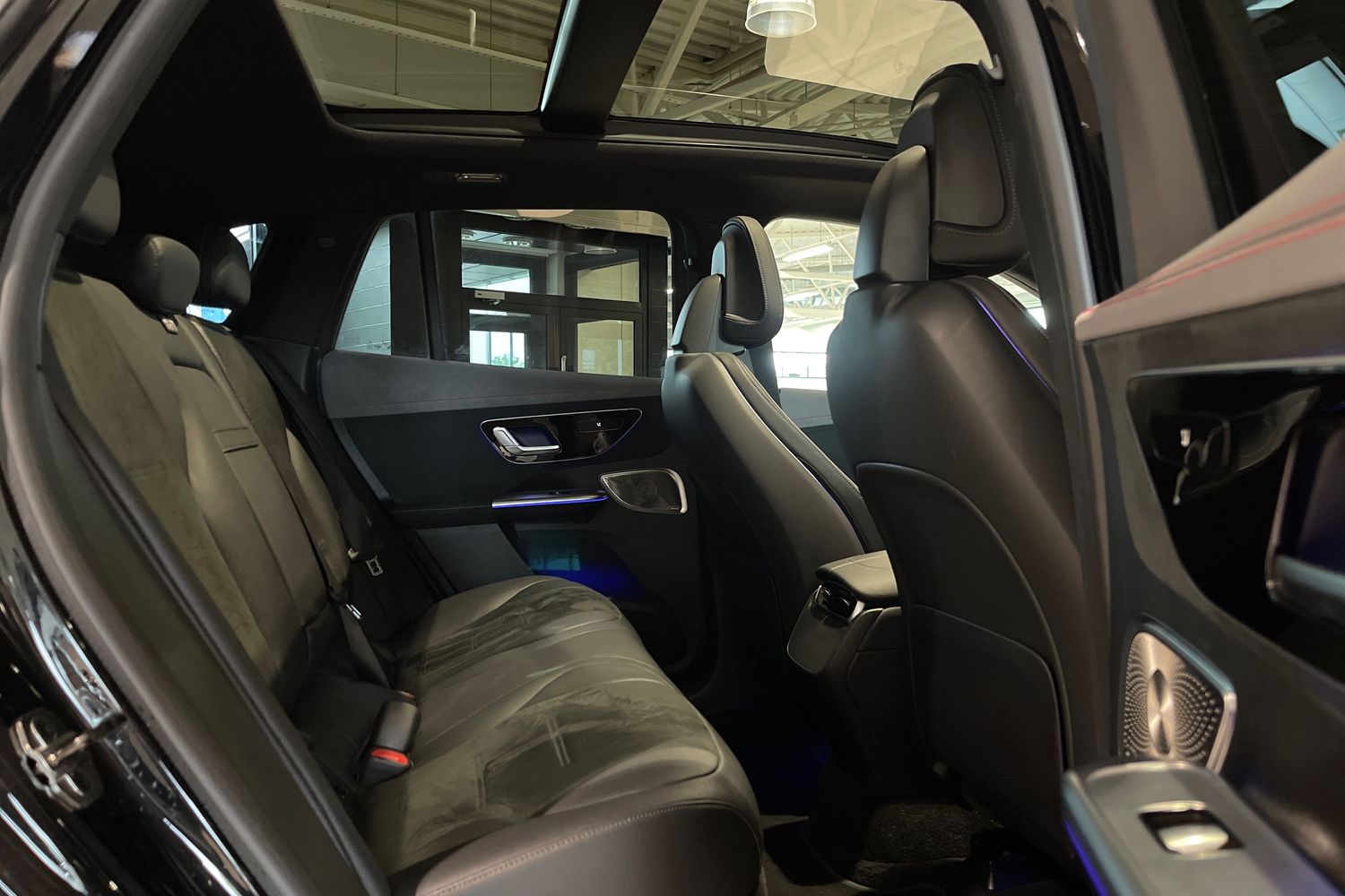 Mercedes-Benz EQE SUV 22
