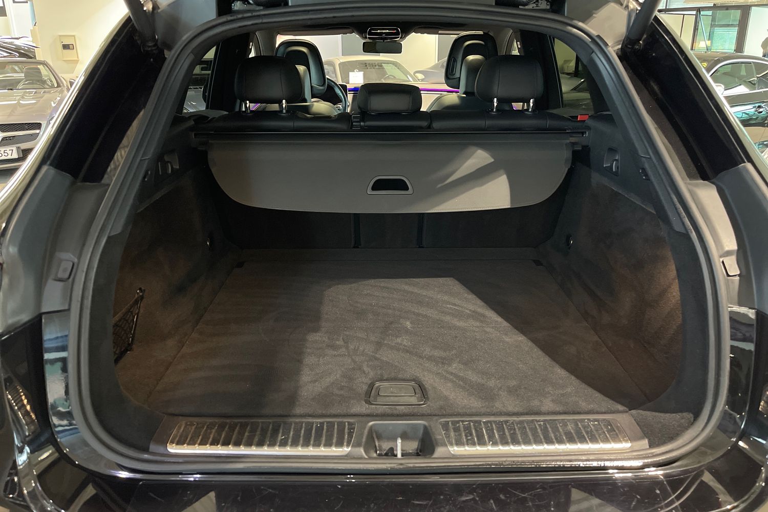 Mercedes-Benz EQE SUV 23