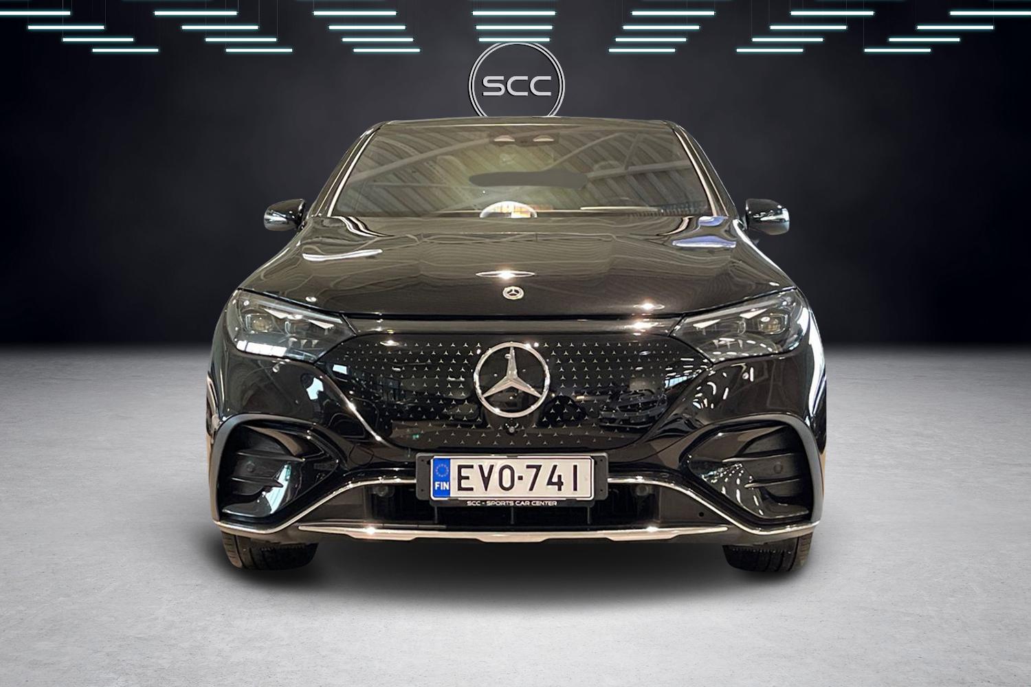 Mercedes-Benz EQE SUV 6