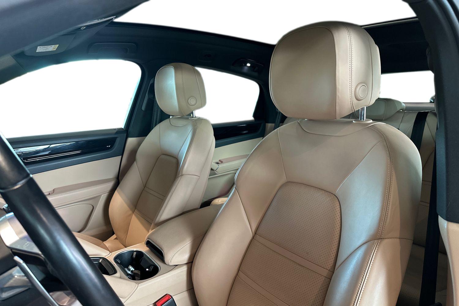 Porsche Cayenne 2021