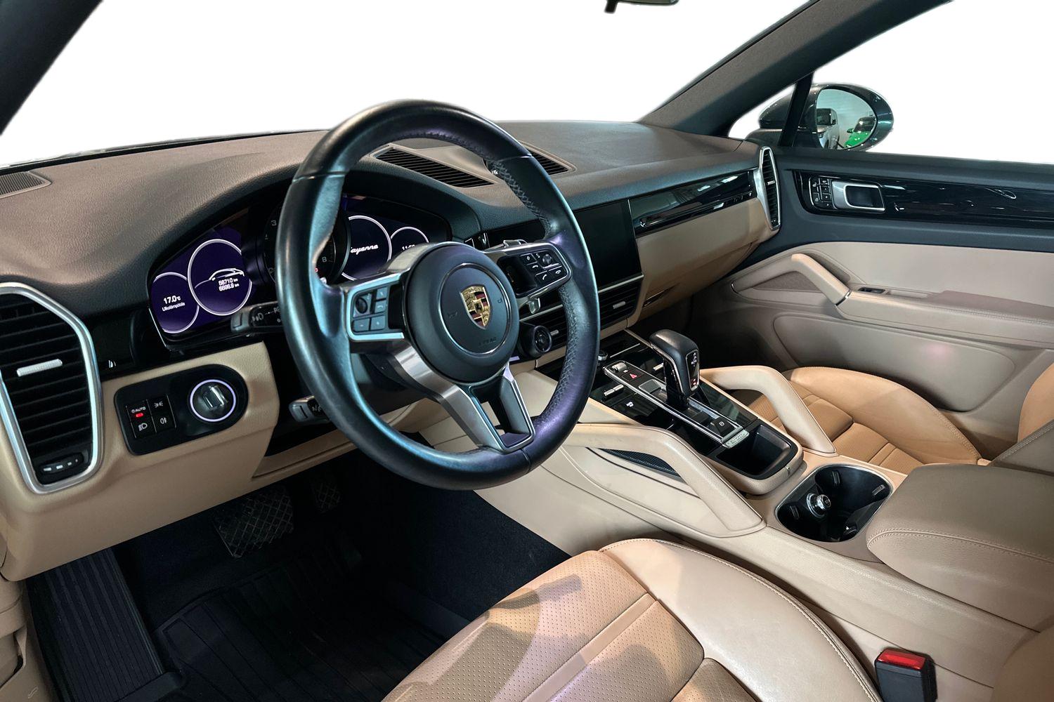 Porsche Cayenne 2021
