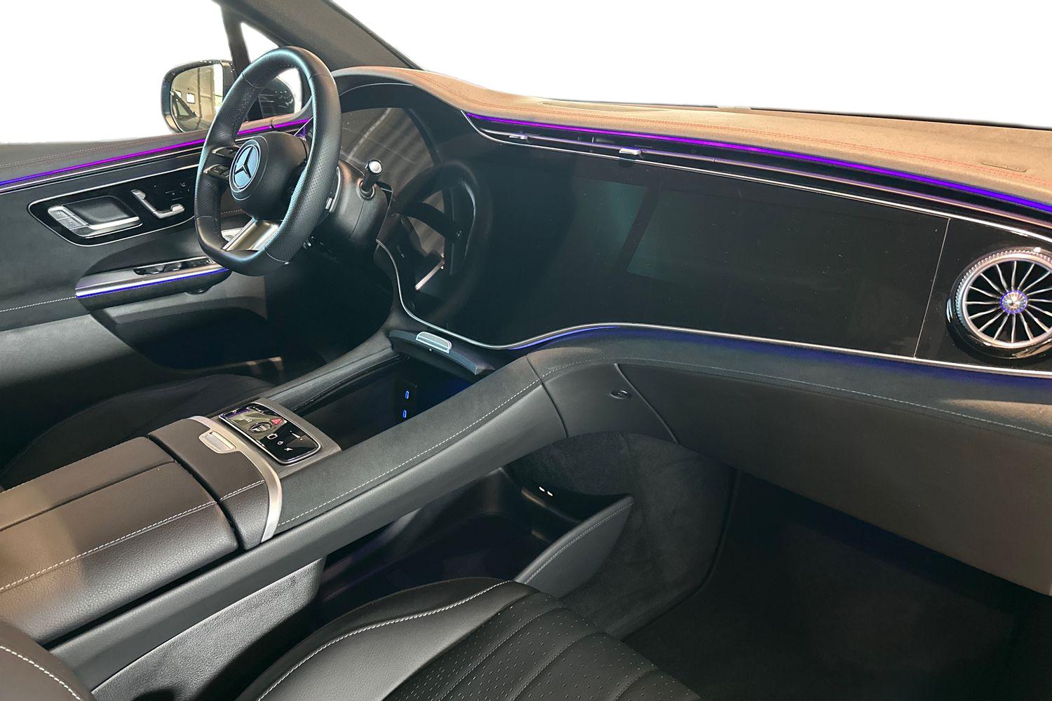 Mercedes-Benz EQE SUV 11