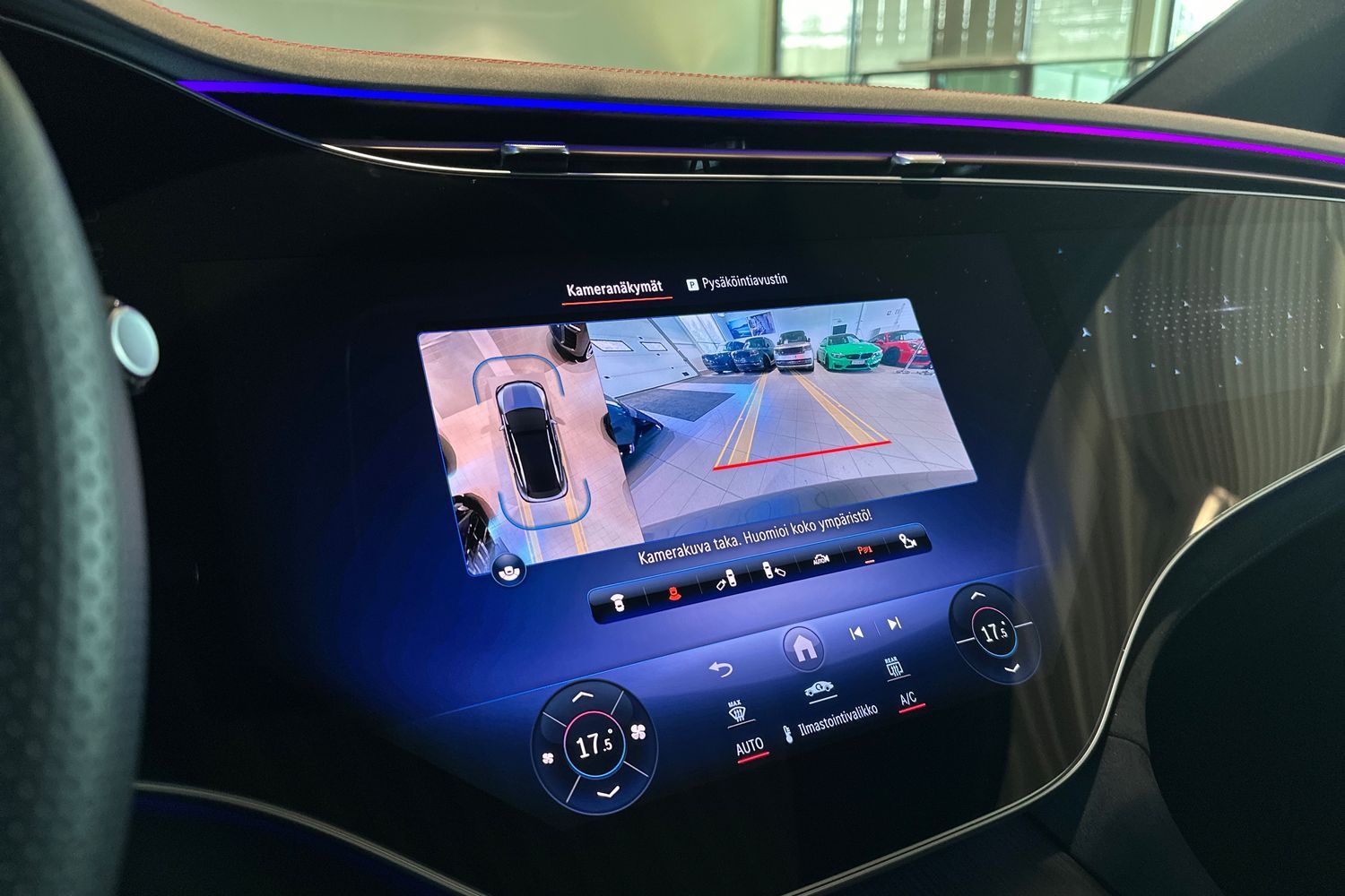 Mercedes-Benz EQE SUV 17