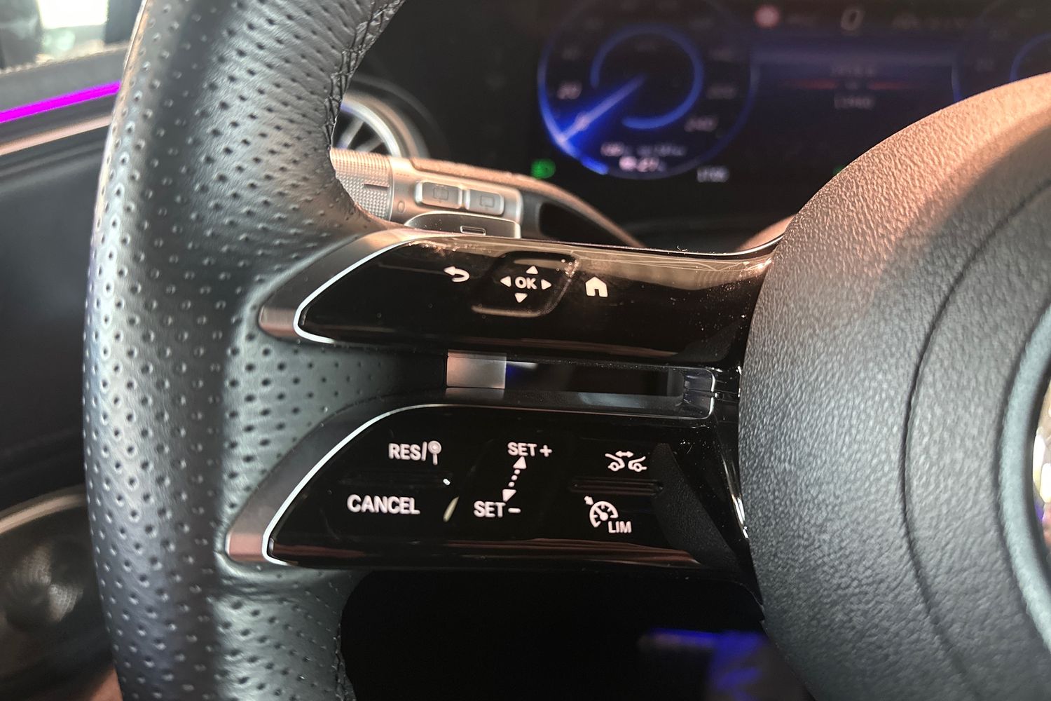 Mercedes-Benz EQS SUV 20