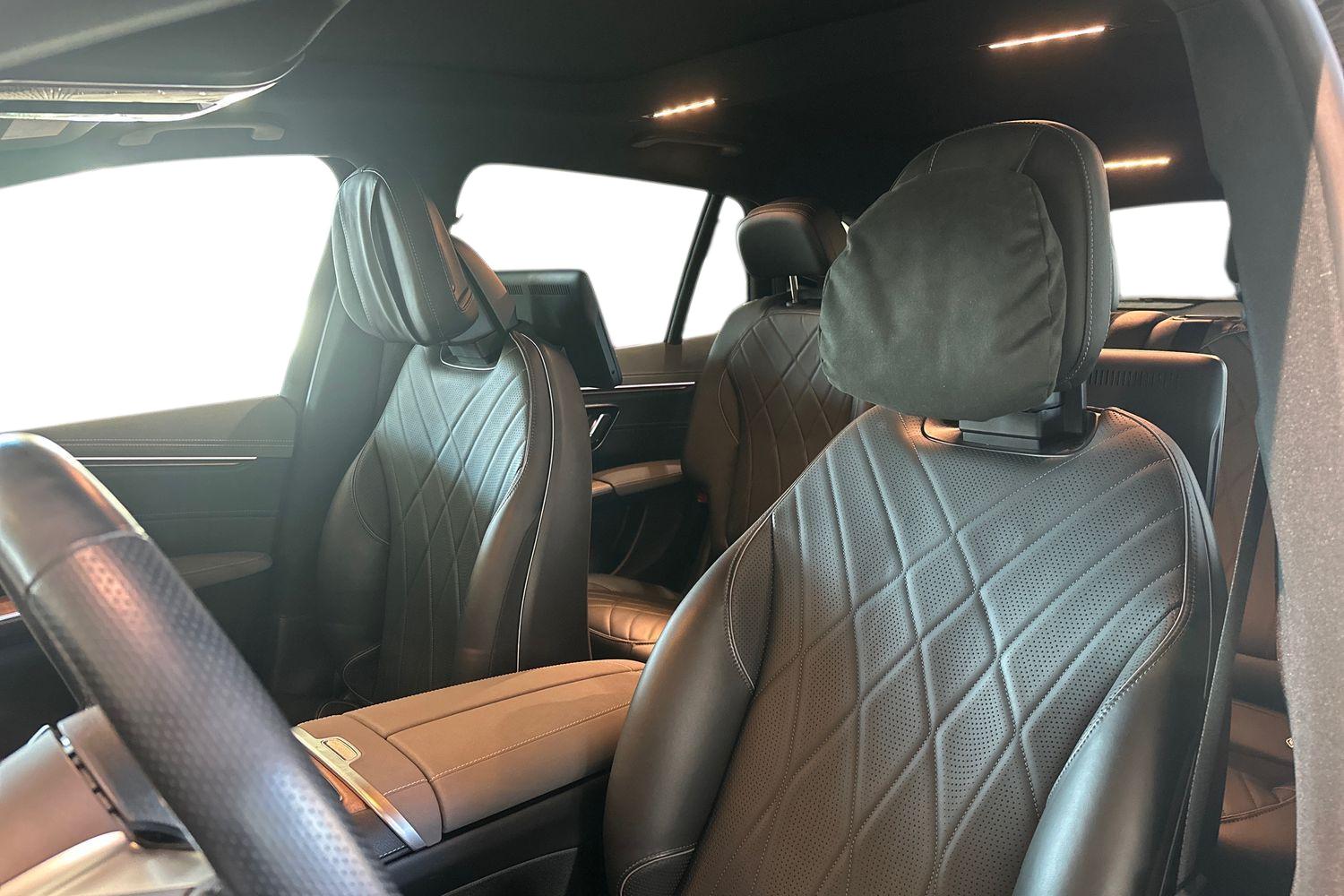 Mercedes-Benz EQS SUV 8