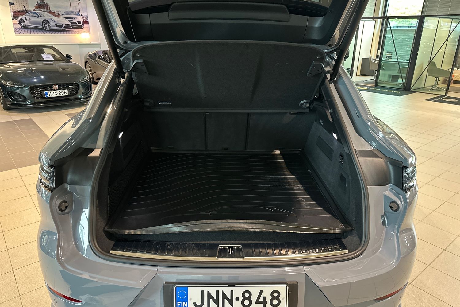 Porsche Cayenne 23